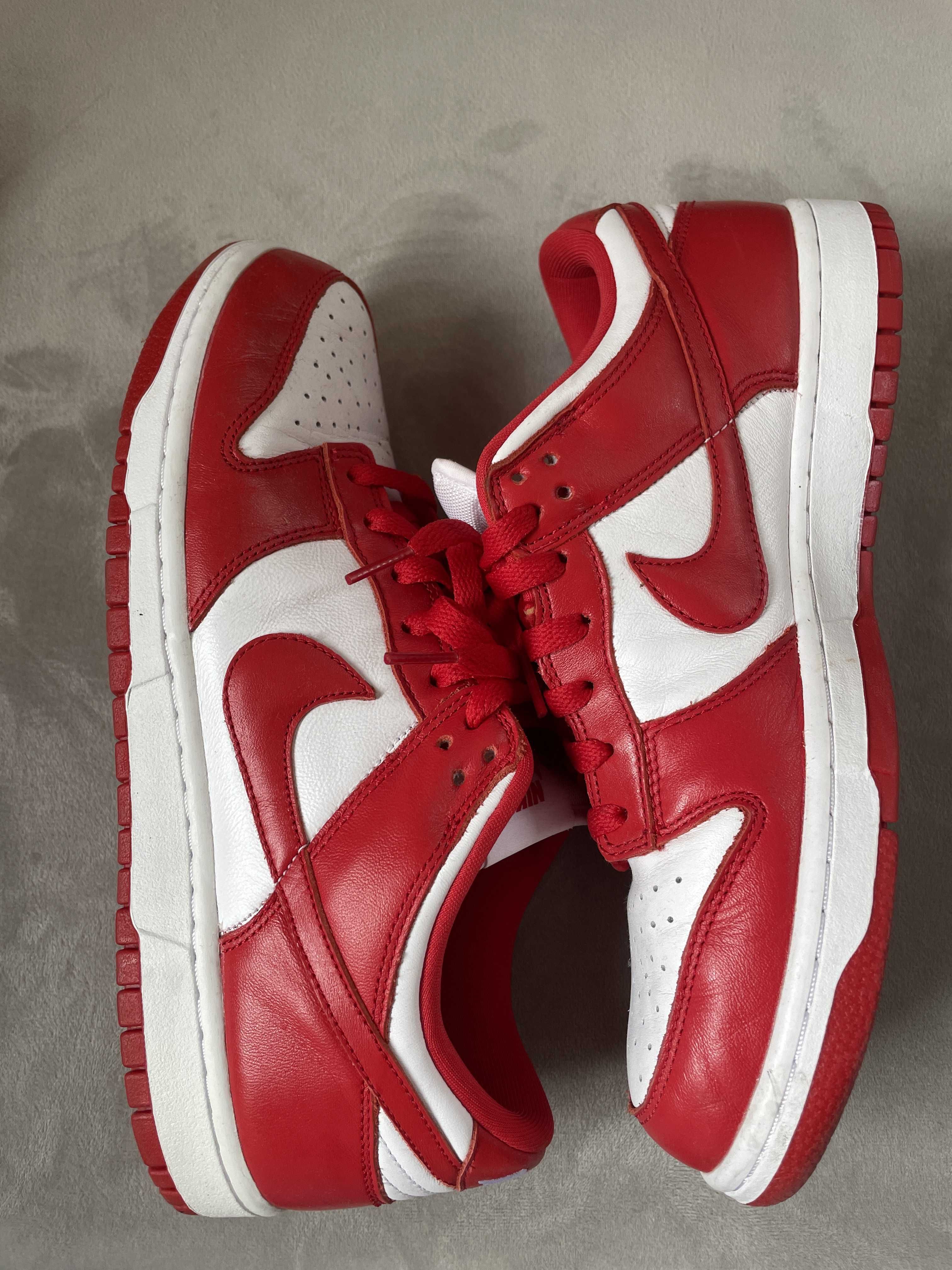 Nike Dunk Low SP "White and University Red"