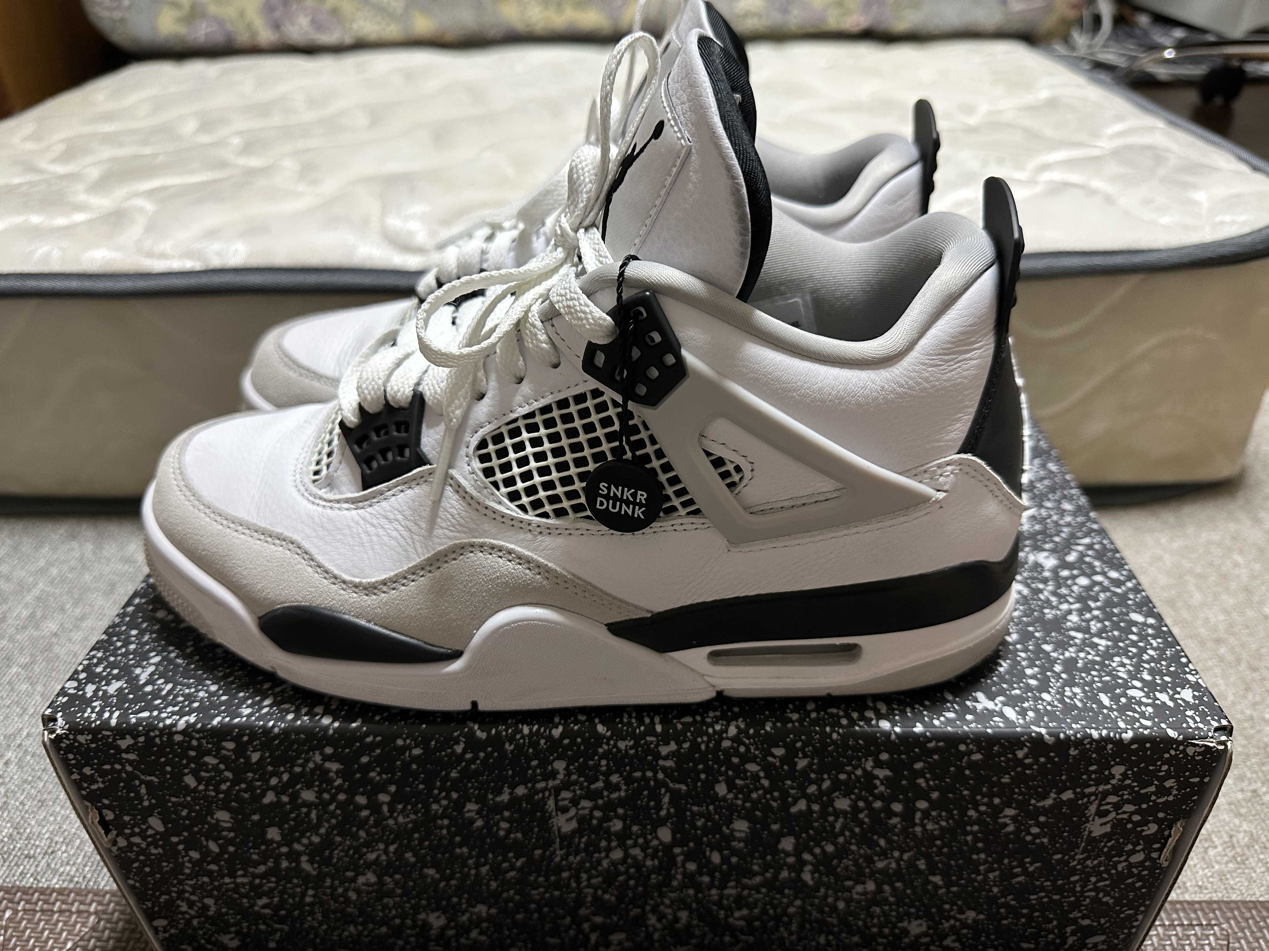 Nike Air Jordan 4 "Military Black"