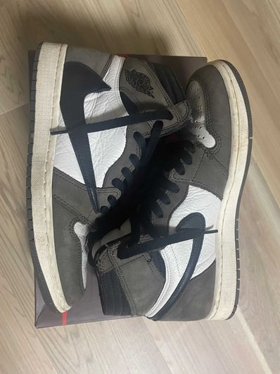 Travis Scott × Nike Air Jordan 1 Retro High OG TS SP "Sail/Dark Mocha"