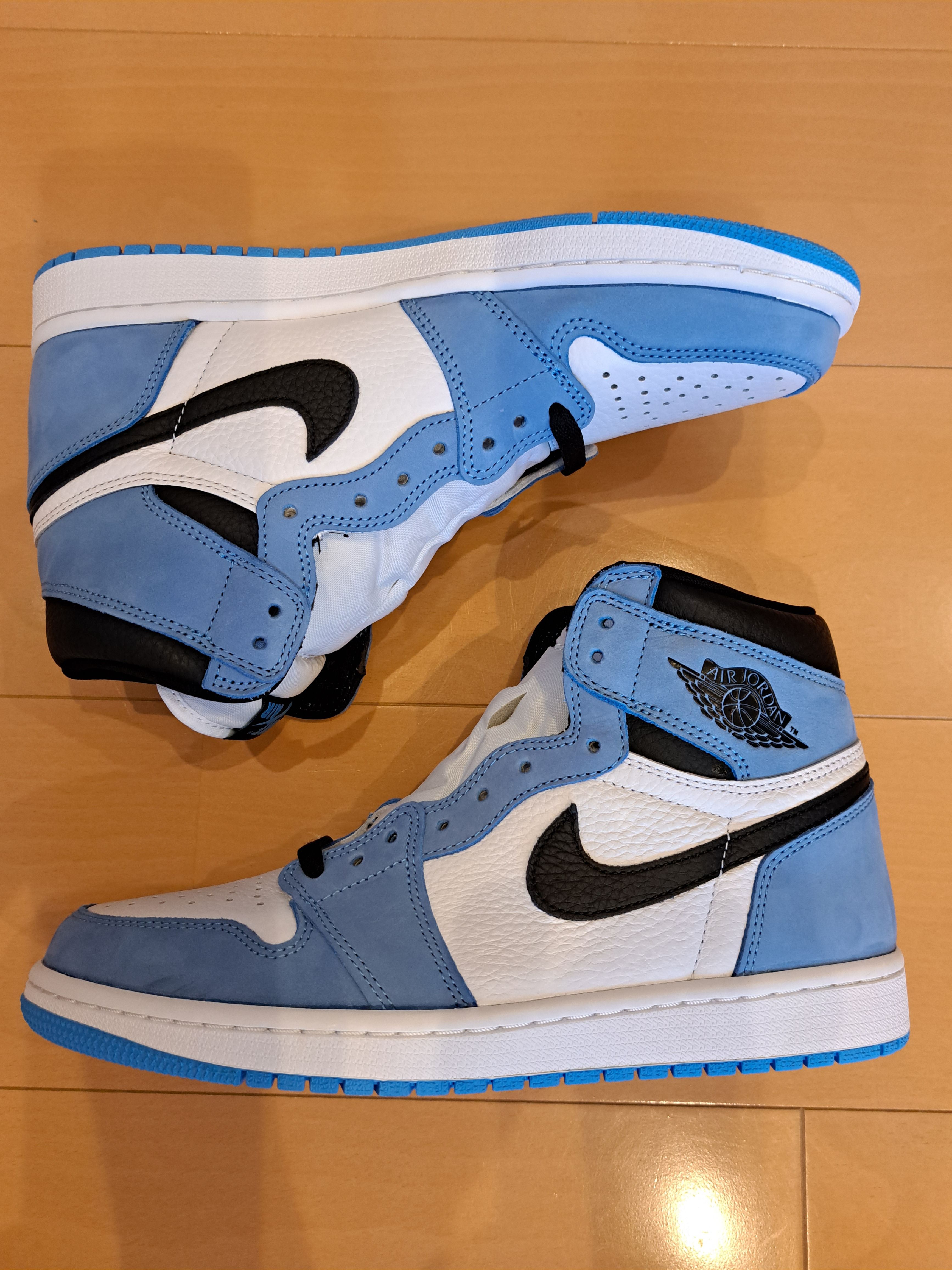 Nike Air Jordan 1 High OG "University Blue"