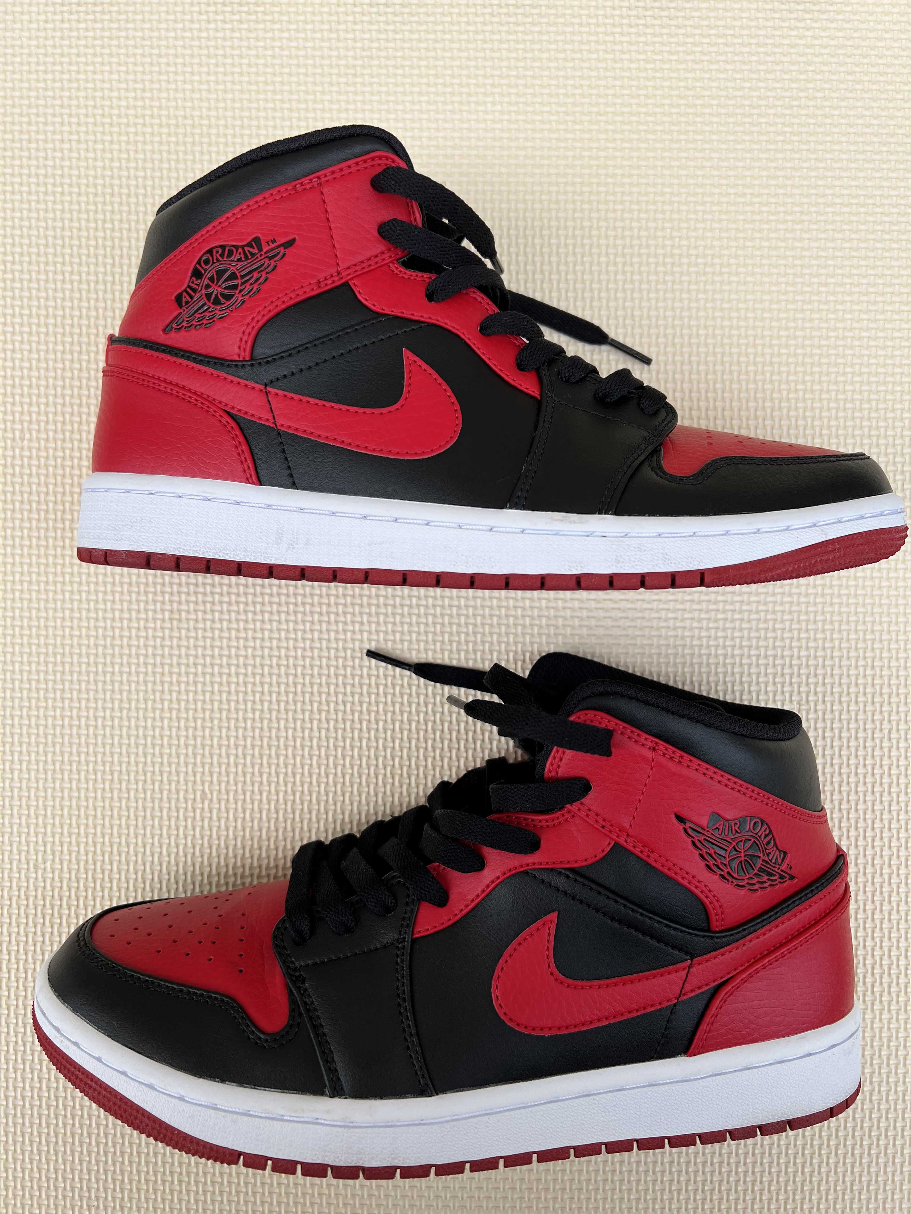 Nike Air Jordan 1 Mid "Bred"