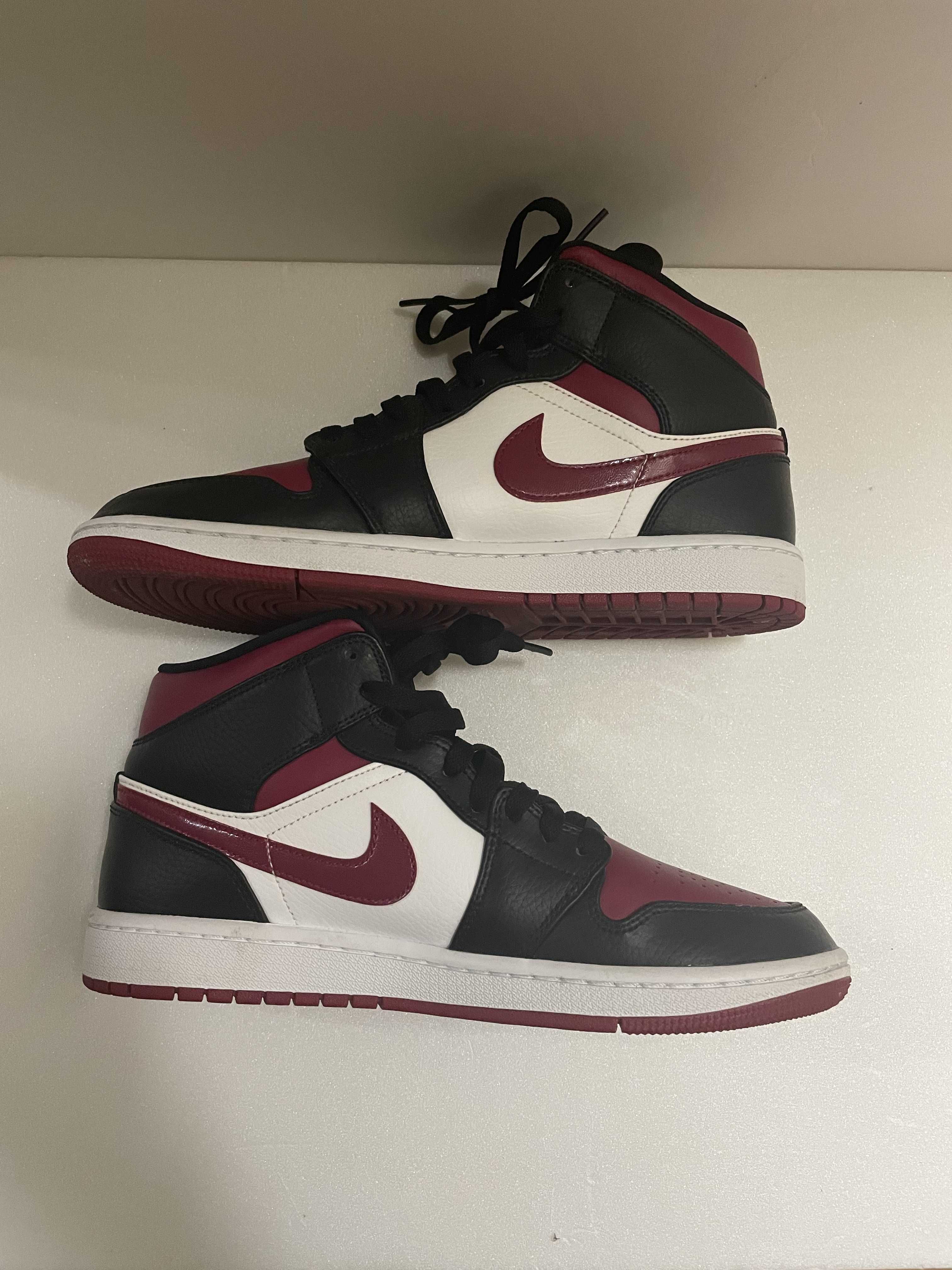 NIKE AIR JORDAN 1 MID "BLACK/RED/WHITE"