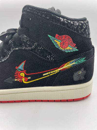 Nike Air Jordan 1 Mid "Siempre Familia"