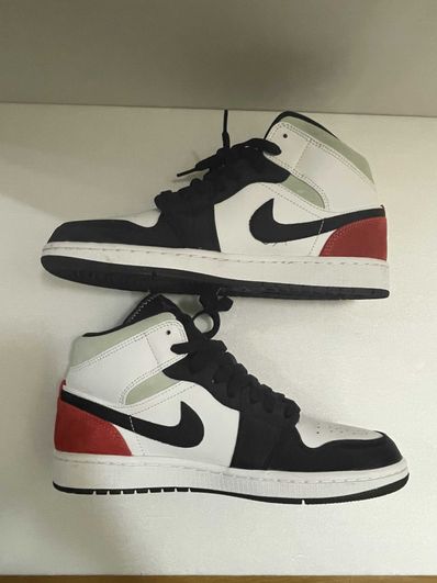 Nike Air Jordan 1 Mid SE "Black/Red/White"