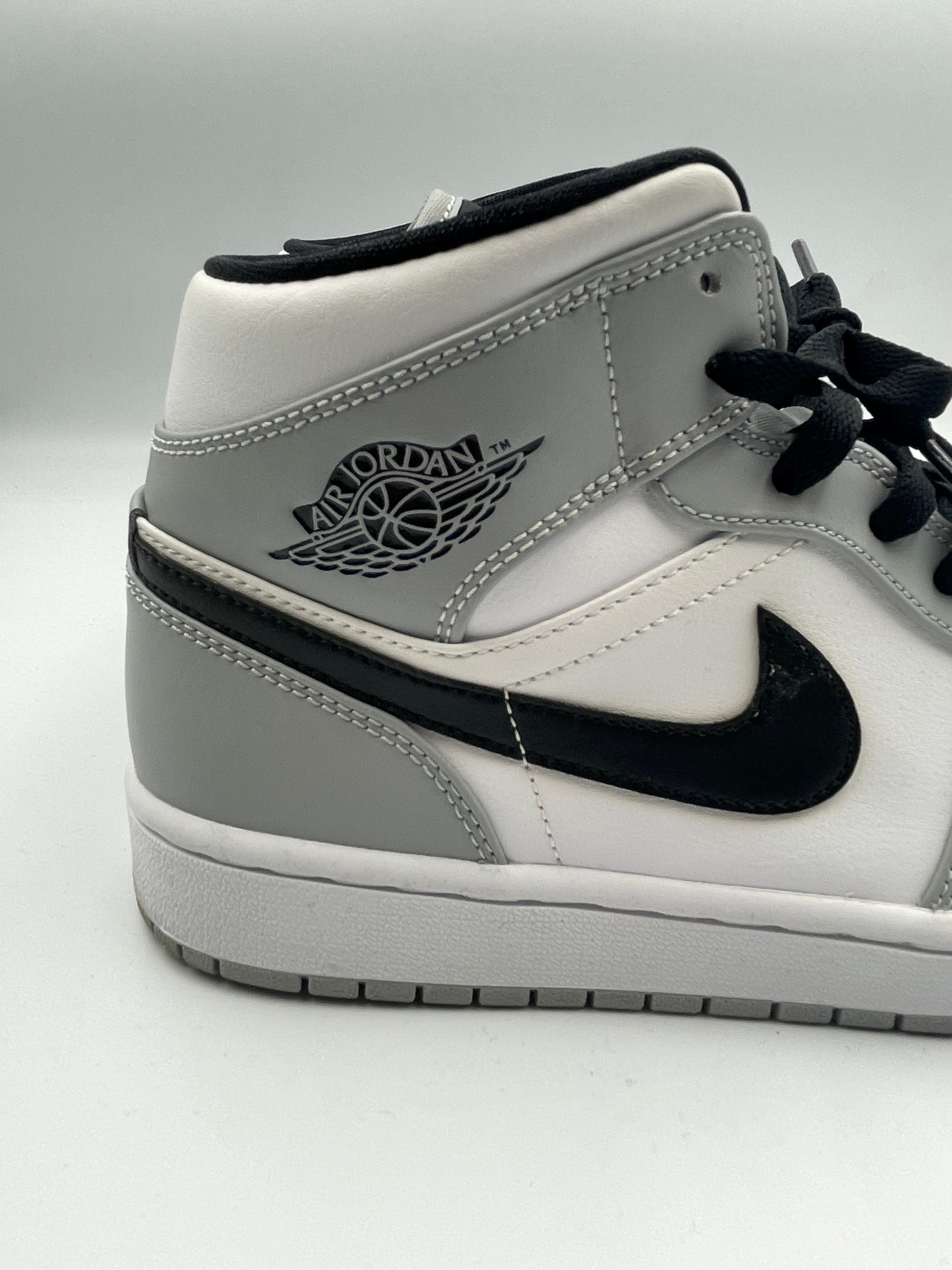 Nike Air Jordan 1 Mid "Light Smoke Grey/White/Black"