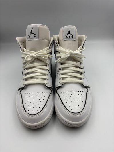 NIKE Women's AIR JORDAN 1 MID "WHITE/BLACK"
