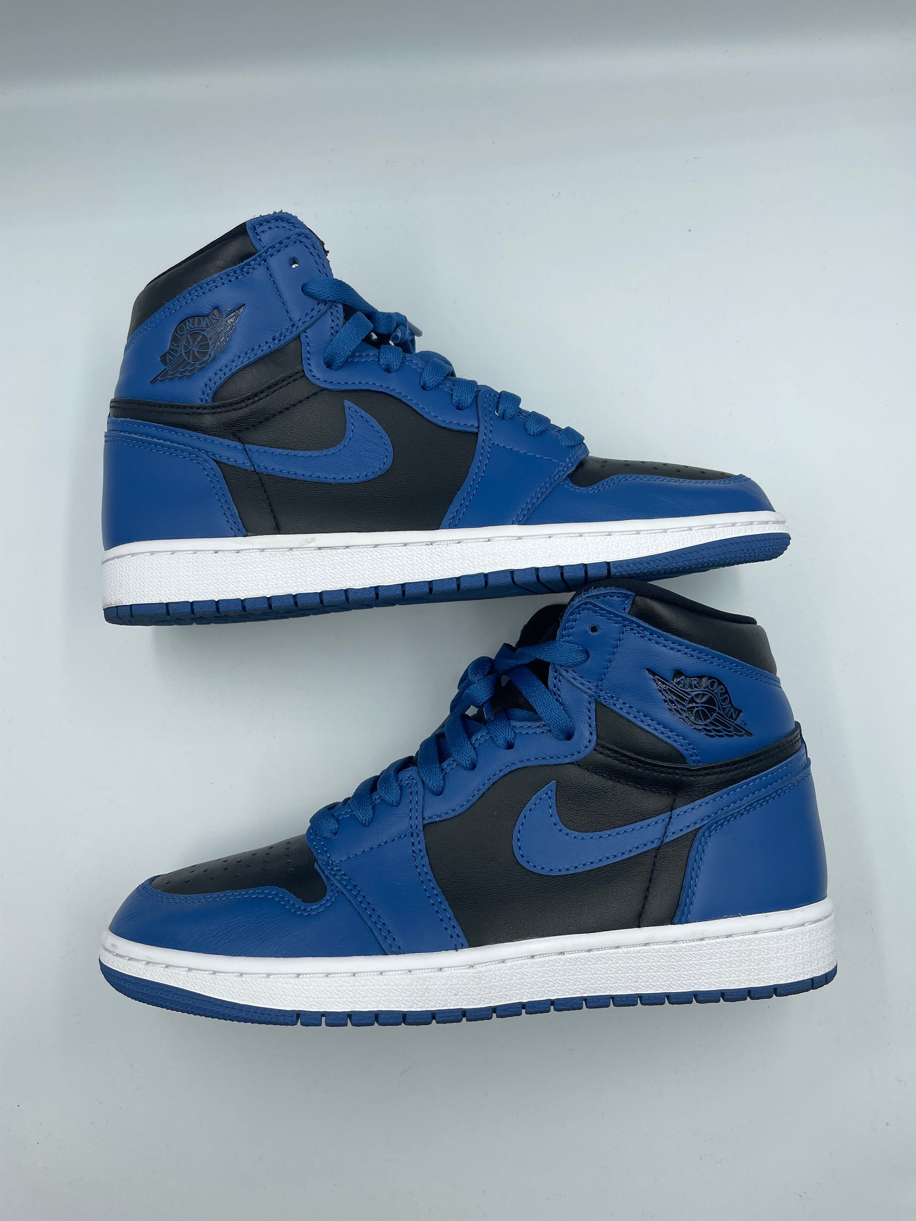Nike Air Jordan 1 Retro High OG "Dark Marina Blue"