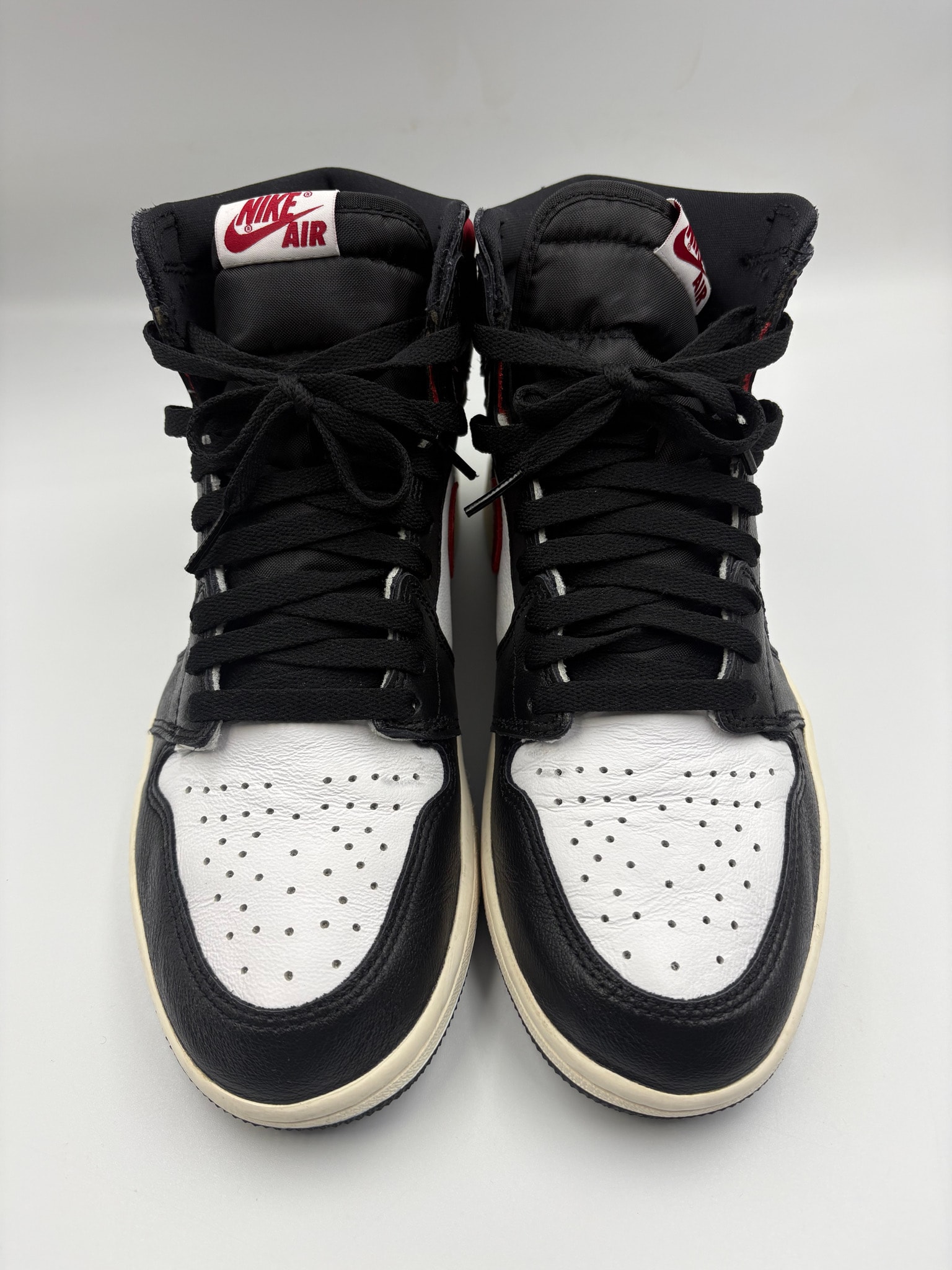 Nike Air Jordan 1 Retro High "Black/White/Sail/Gym Red"