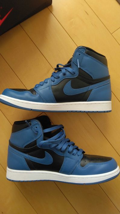 Nike Air Jordan 1 Retro High OG "Dark Marina Blue"