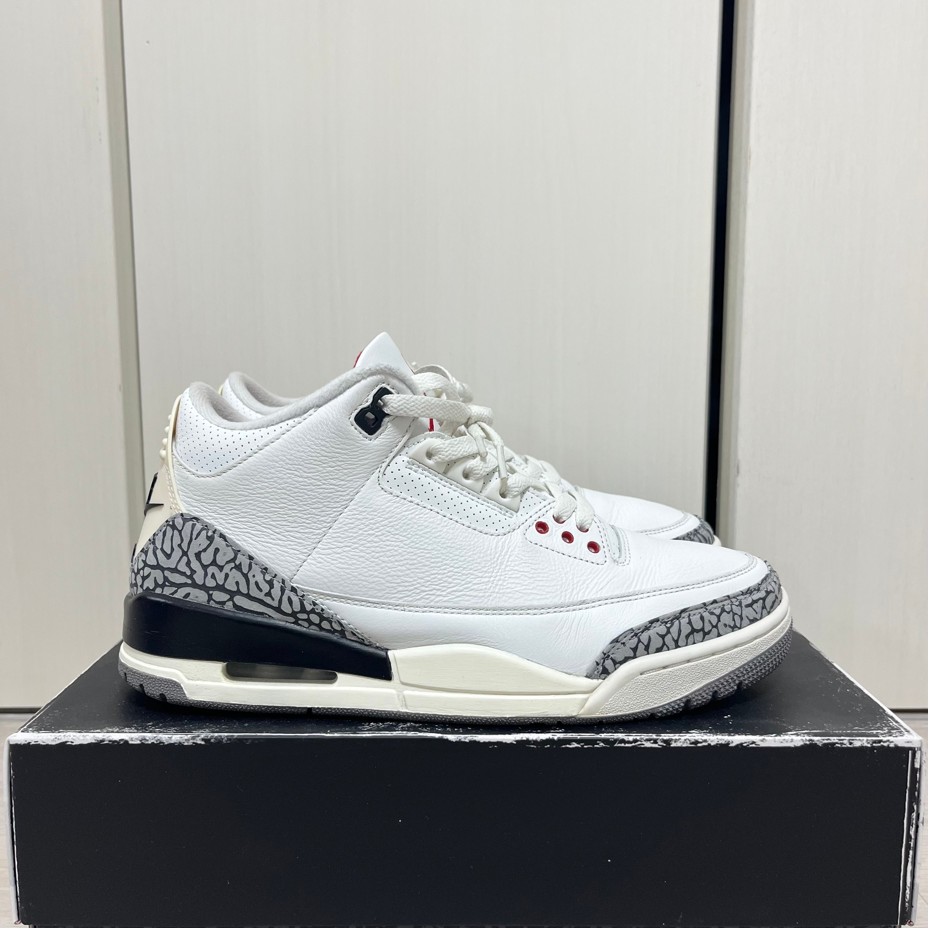 ナイキ エアジョーダン3 レトロ "ホワイトセメント リイマジンド"