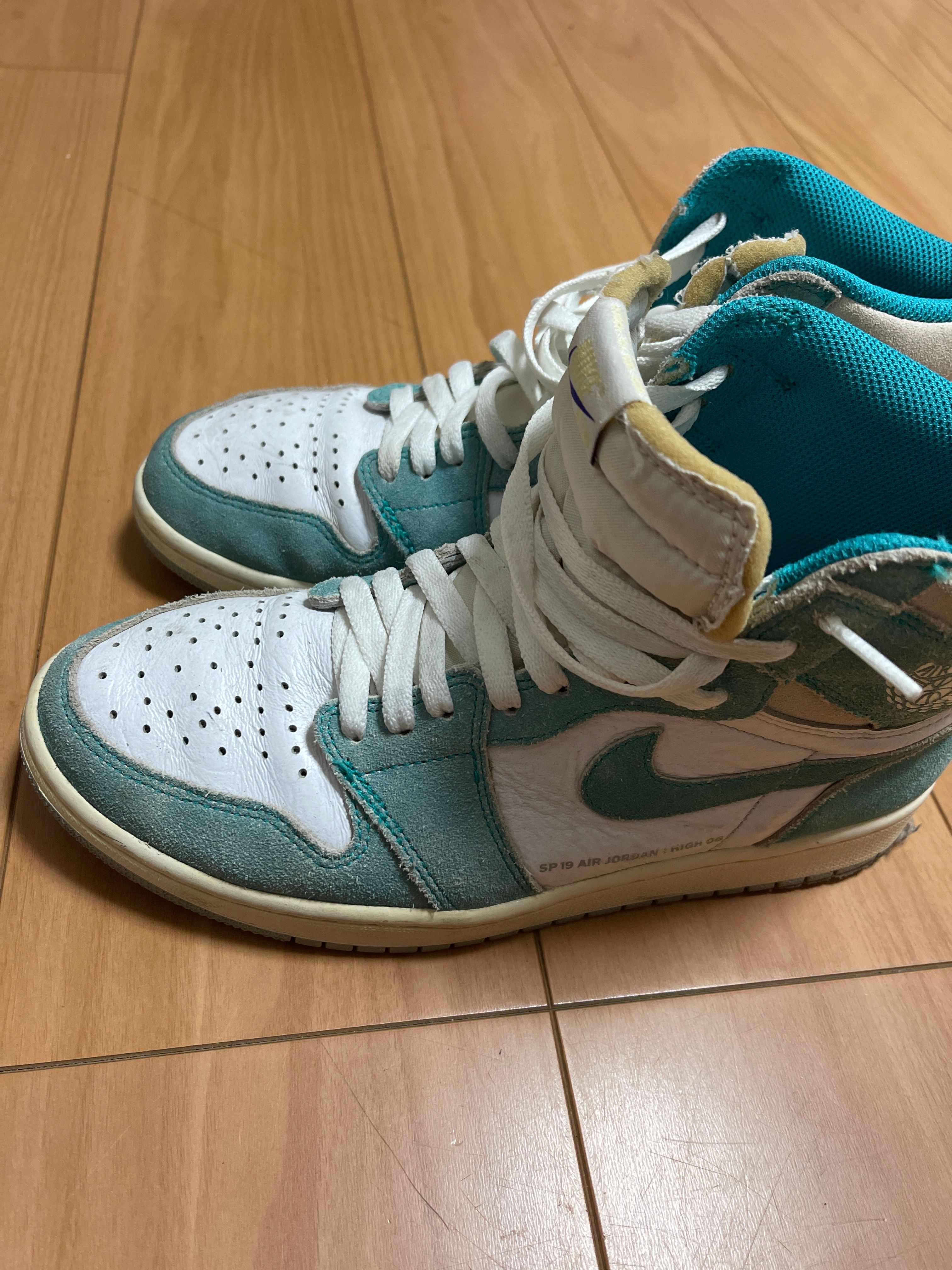Nike Air Jordan 1 Retro High OG "Turbo Green"