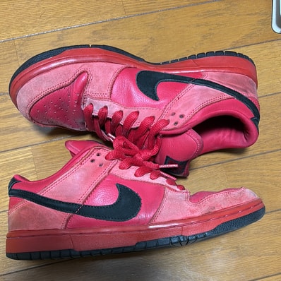 NIKE SB DUNK LOW "PURE BLOOD"