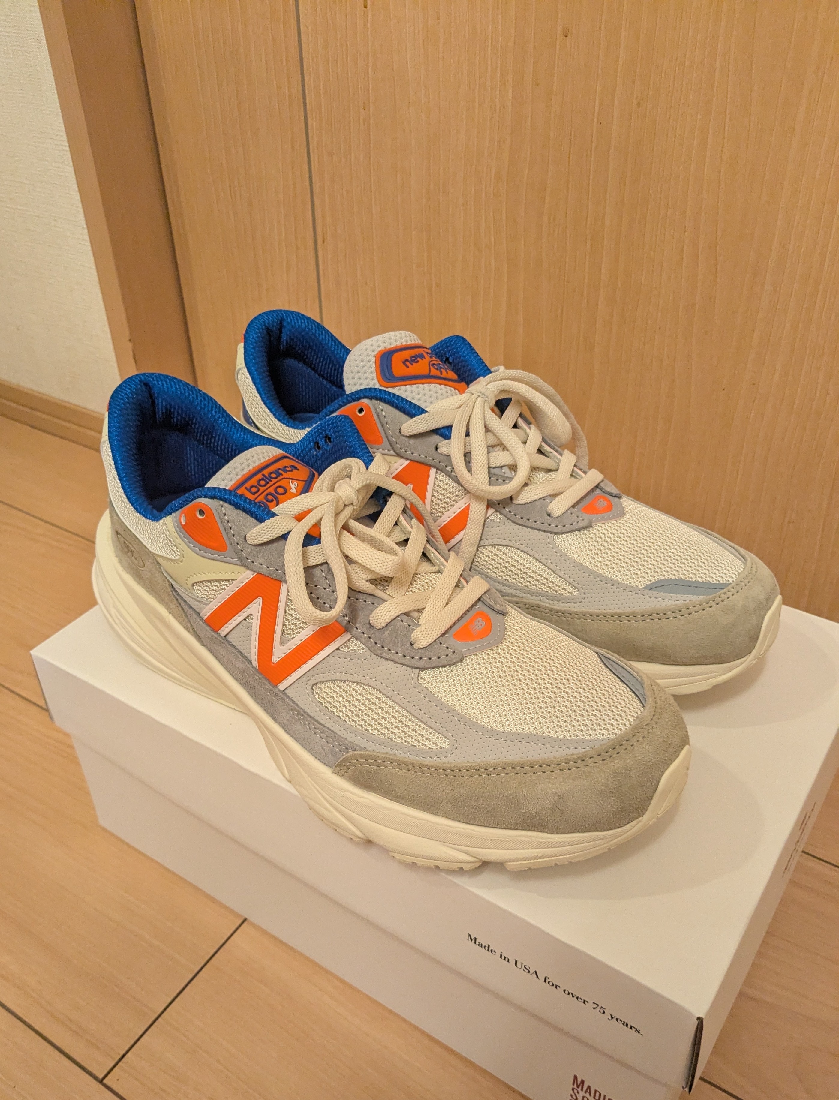 KITH × New Balance 990V6 Madison Square Garden "Sanddrift"