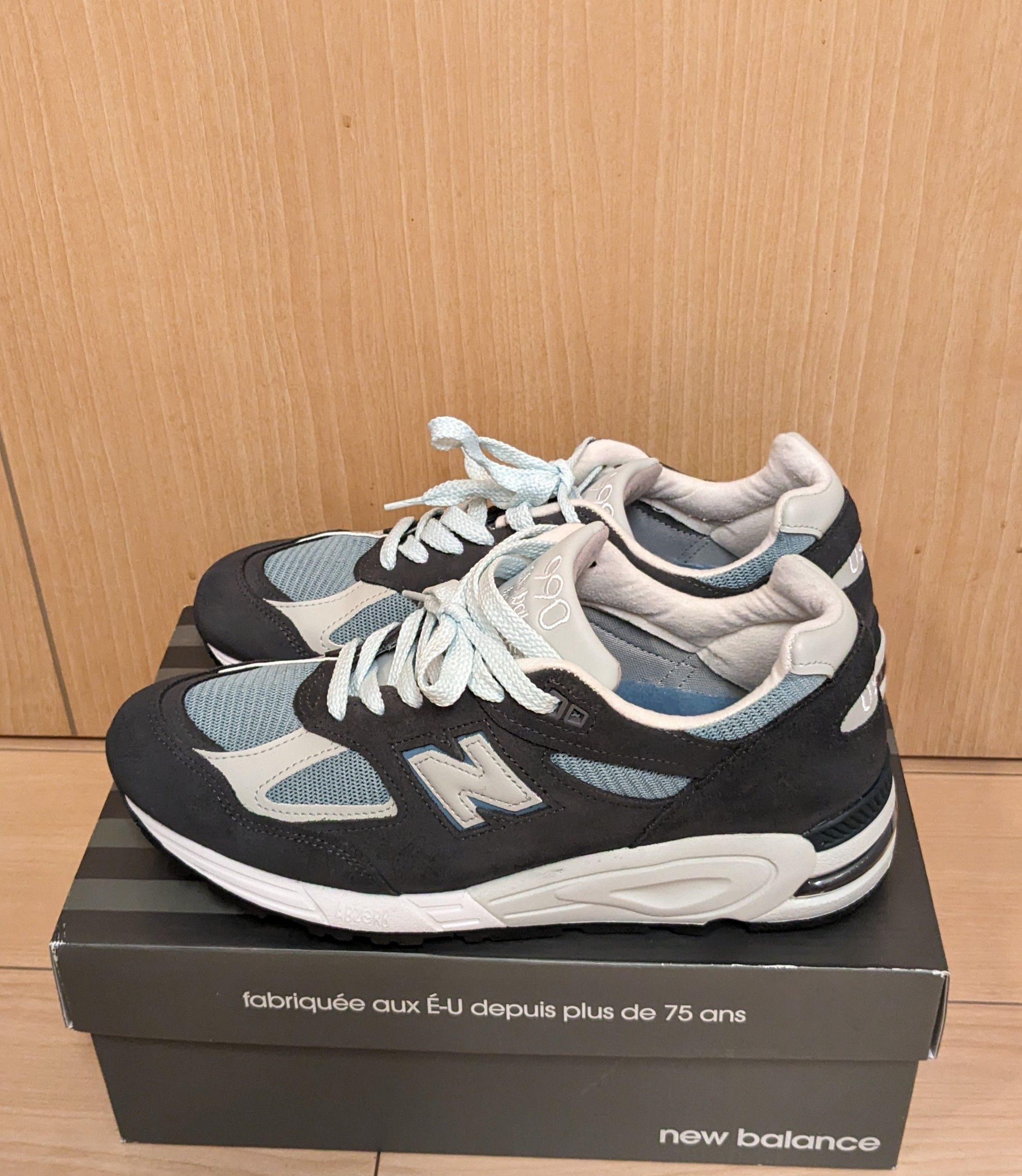 KITH Ronnie Fieg × New Balance 990V2 "Steel Blue"