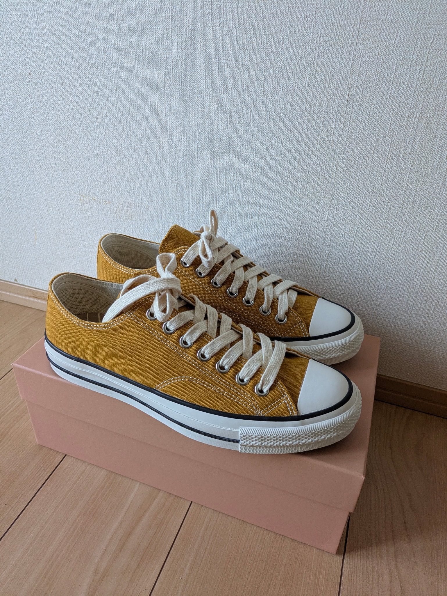 Converse Chuck Taylor Canvas OX "Gold"