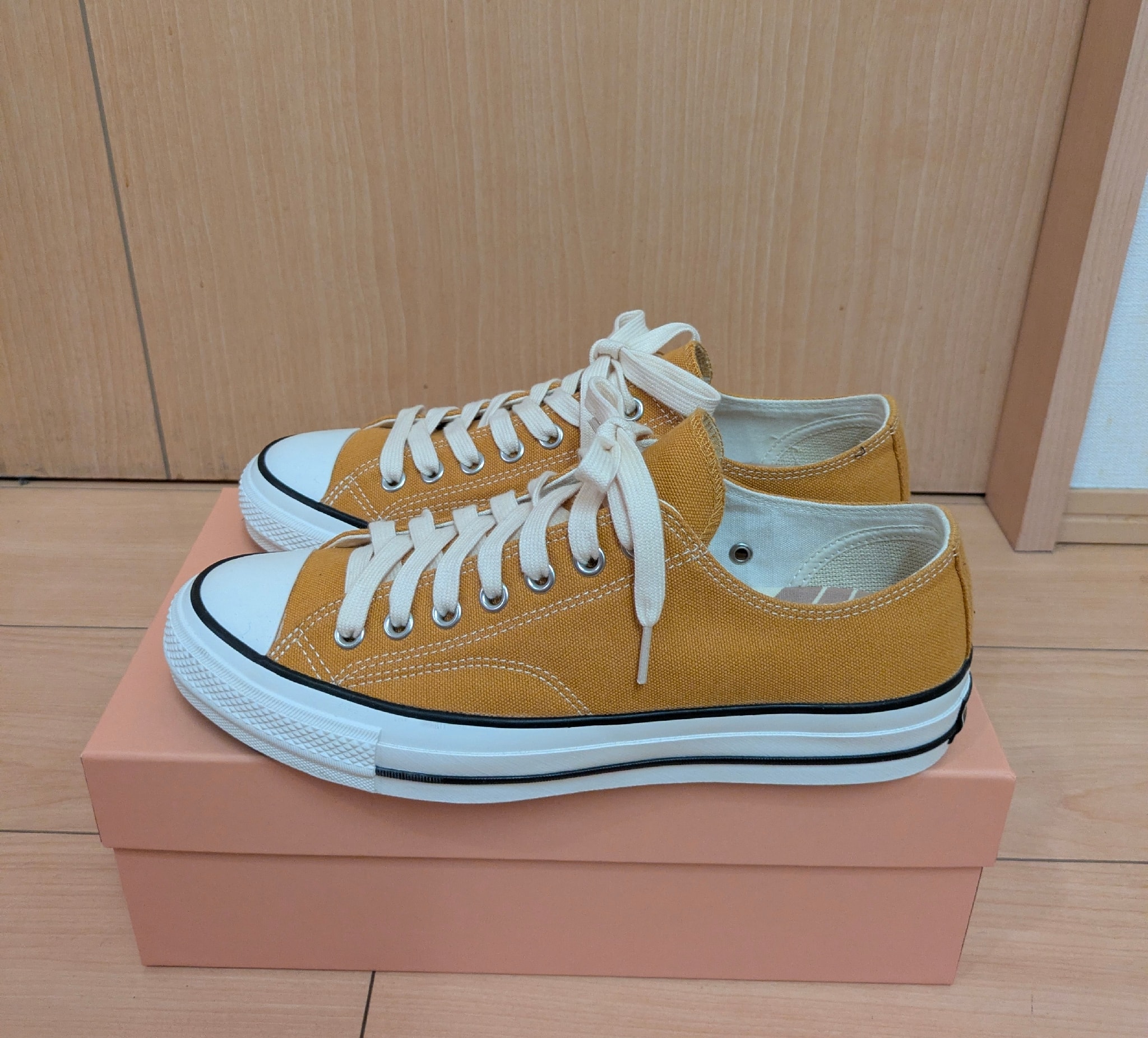 Converse Chuck Taylor Canvas OX "Gold"