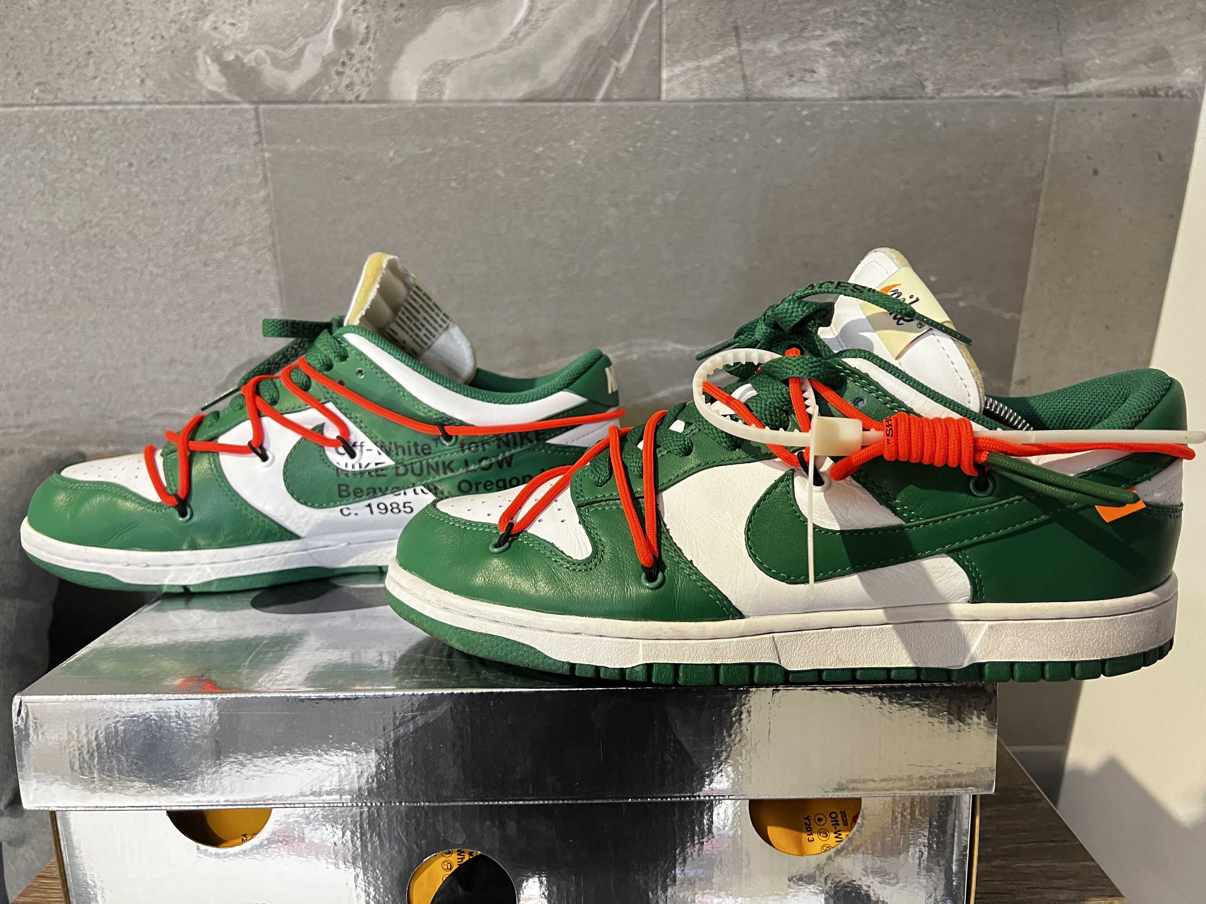 Off-White × Nike Dunk Low "White/Pine Green"