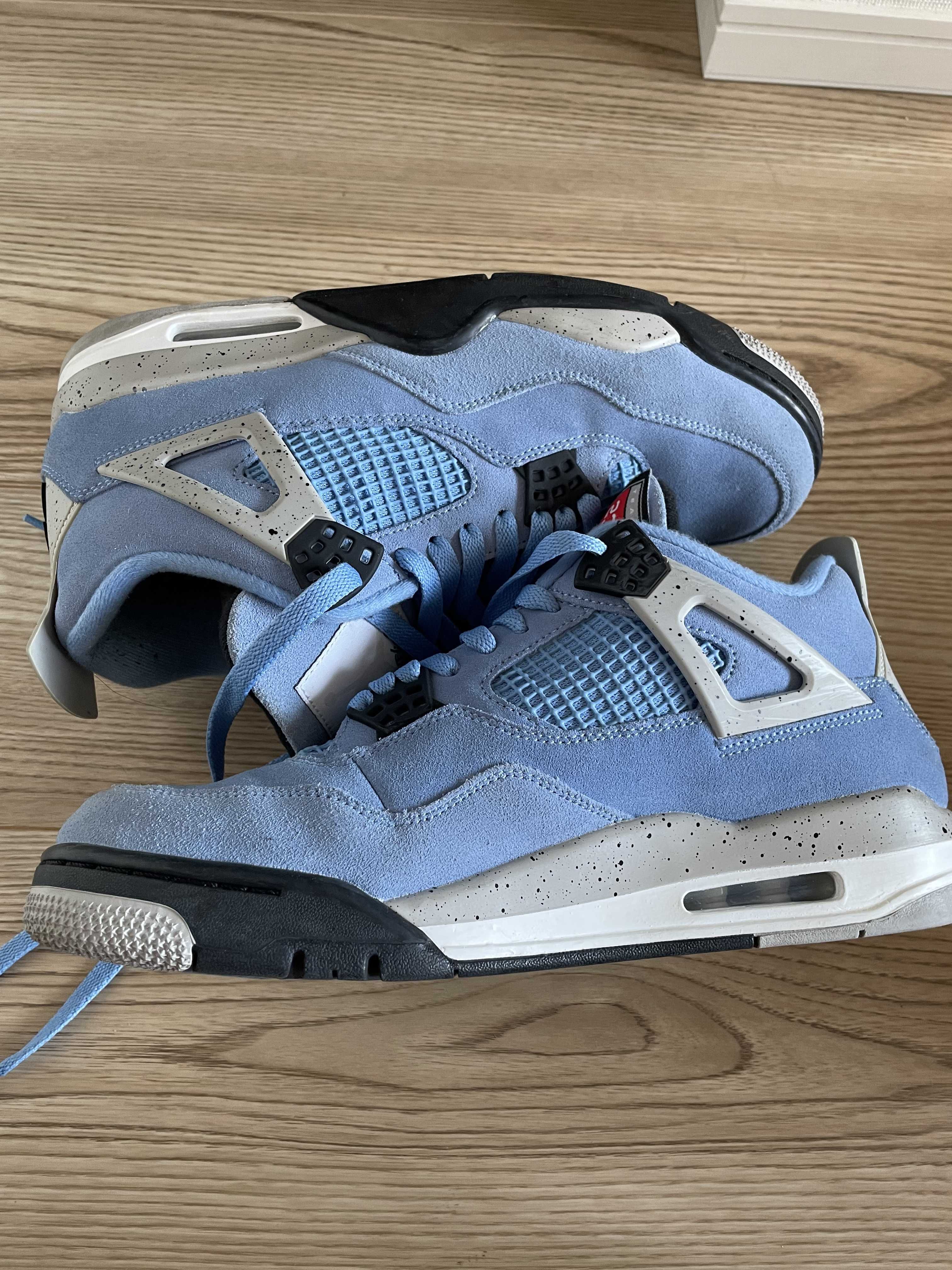 Nike Air Jordan 4 "University Blue"