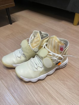 オフホワイト × ナイキ リアクト ハイパーダンク2017 フライニット "ザ テン/ホワイト"