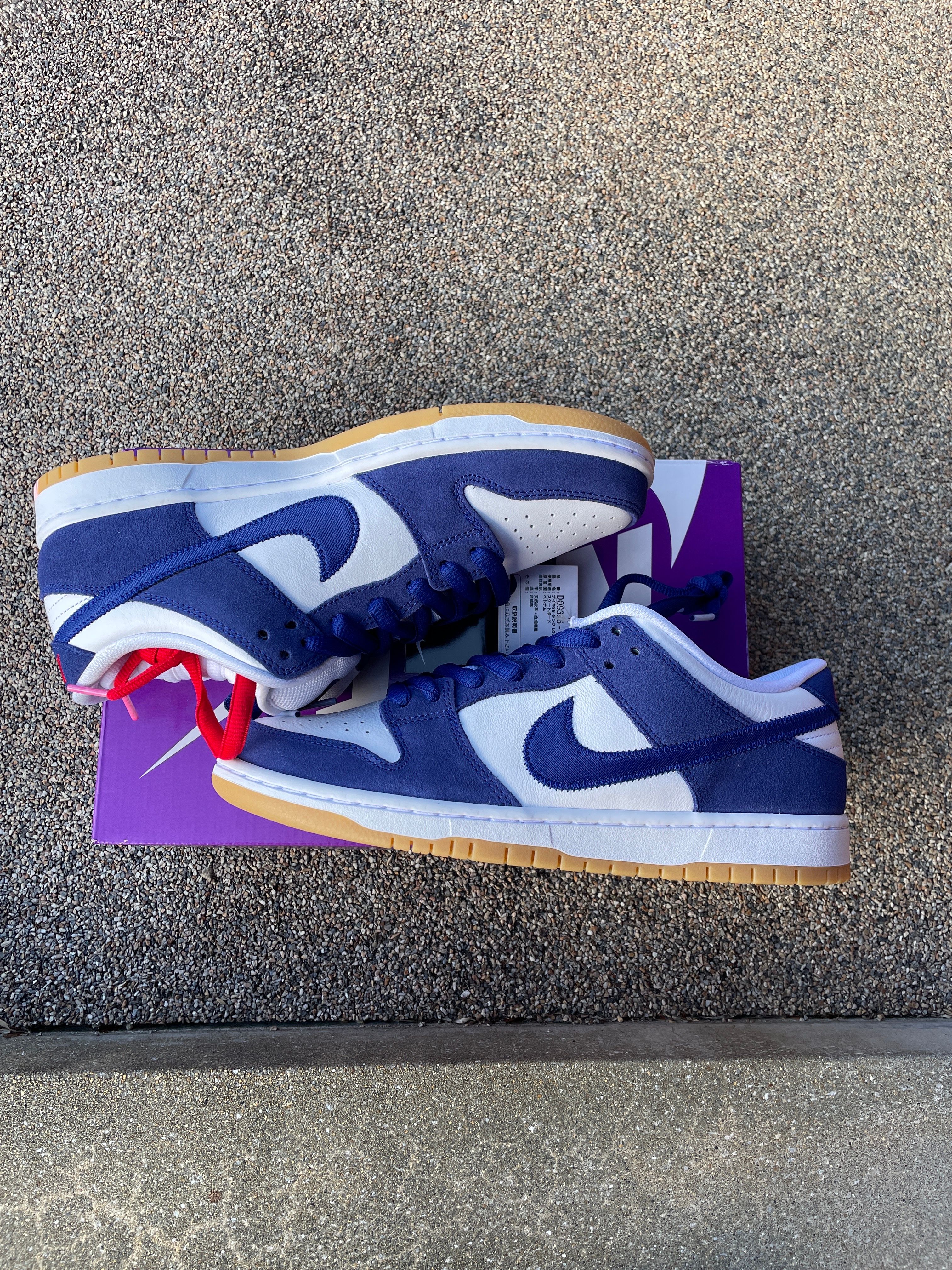 Nike SB Dunk Low "Los Angeles Dodgers/Deep Royal Blue"
