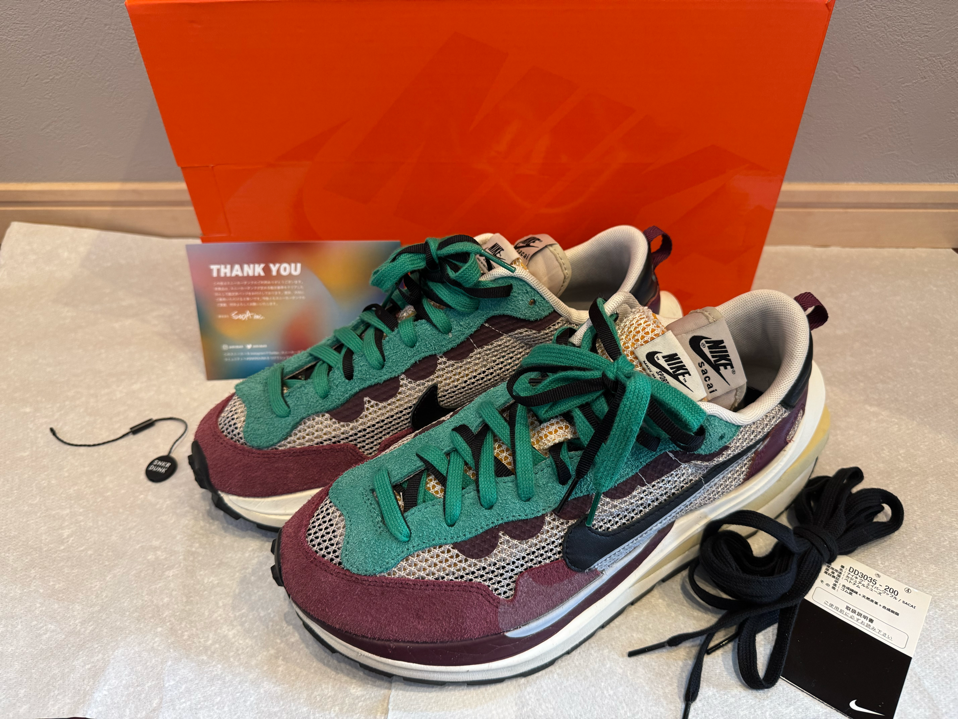 sacai × Nike Vapor Waffle "String/Red/Green"