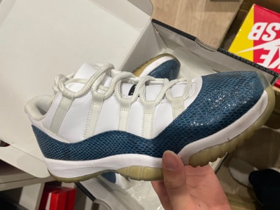 AIR JORDAN 11 LOW "SNAKESKIN"