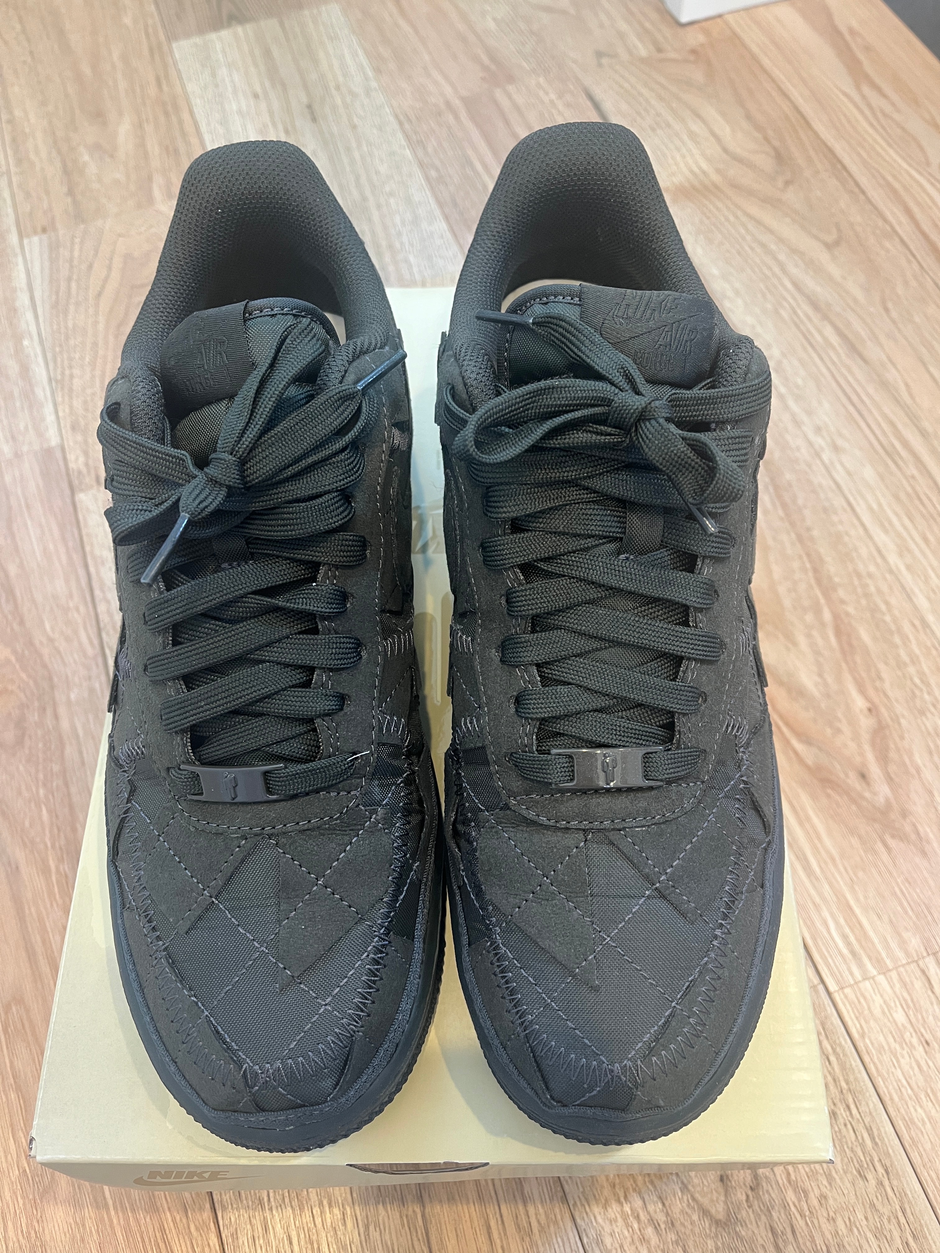 ビリー・アイリッシュ × ナイキ エアフォース1 ロー '07 SP "セコイア"