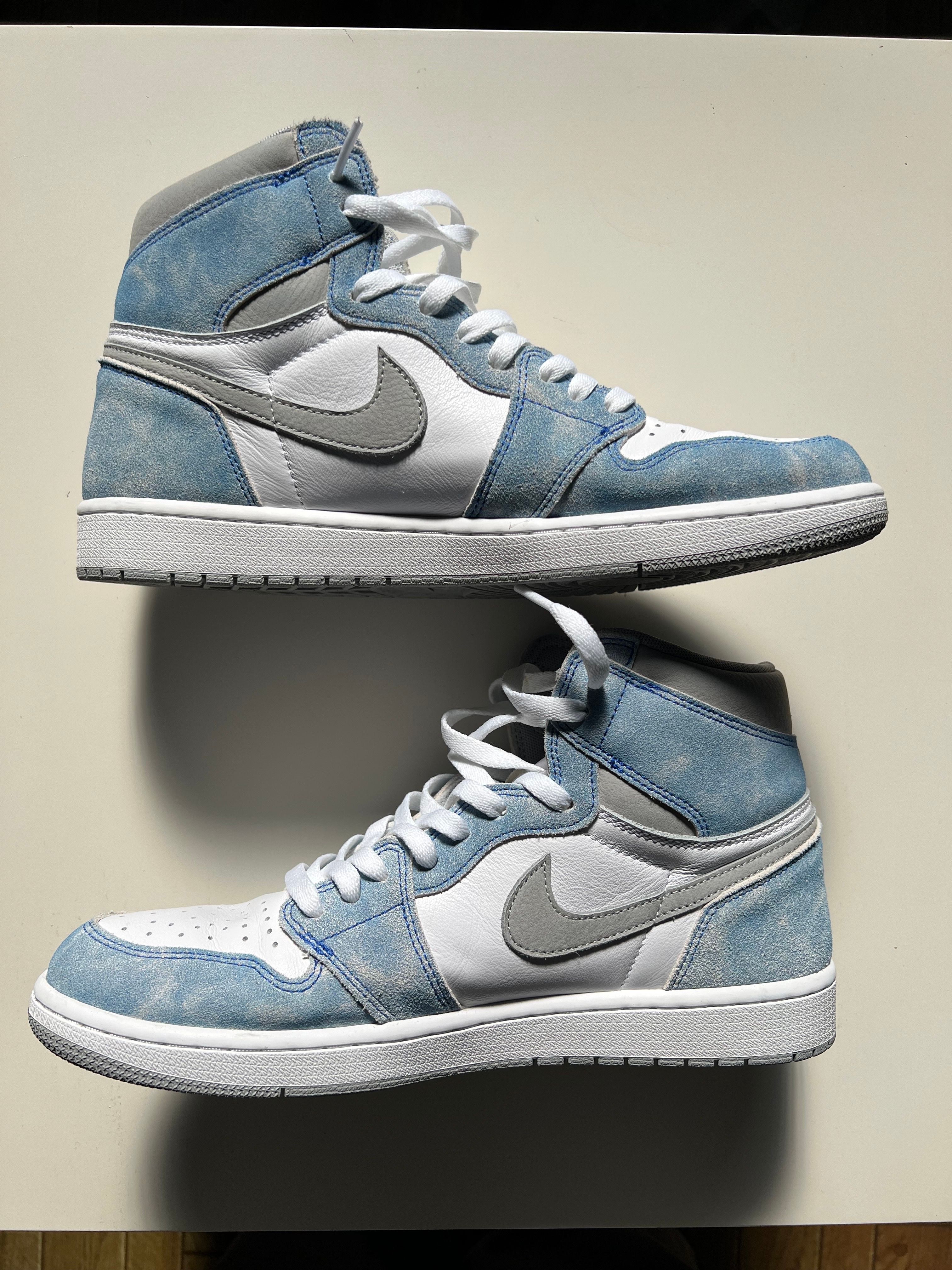 Nike Air Jordan 1 High OG "Hyper Royal"