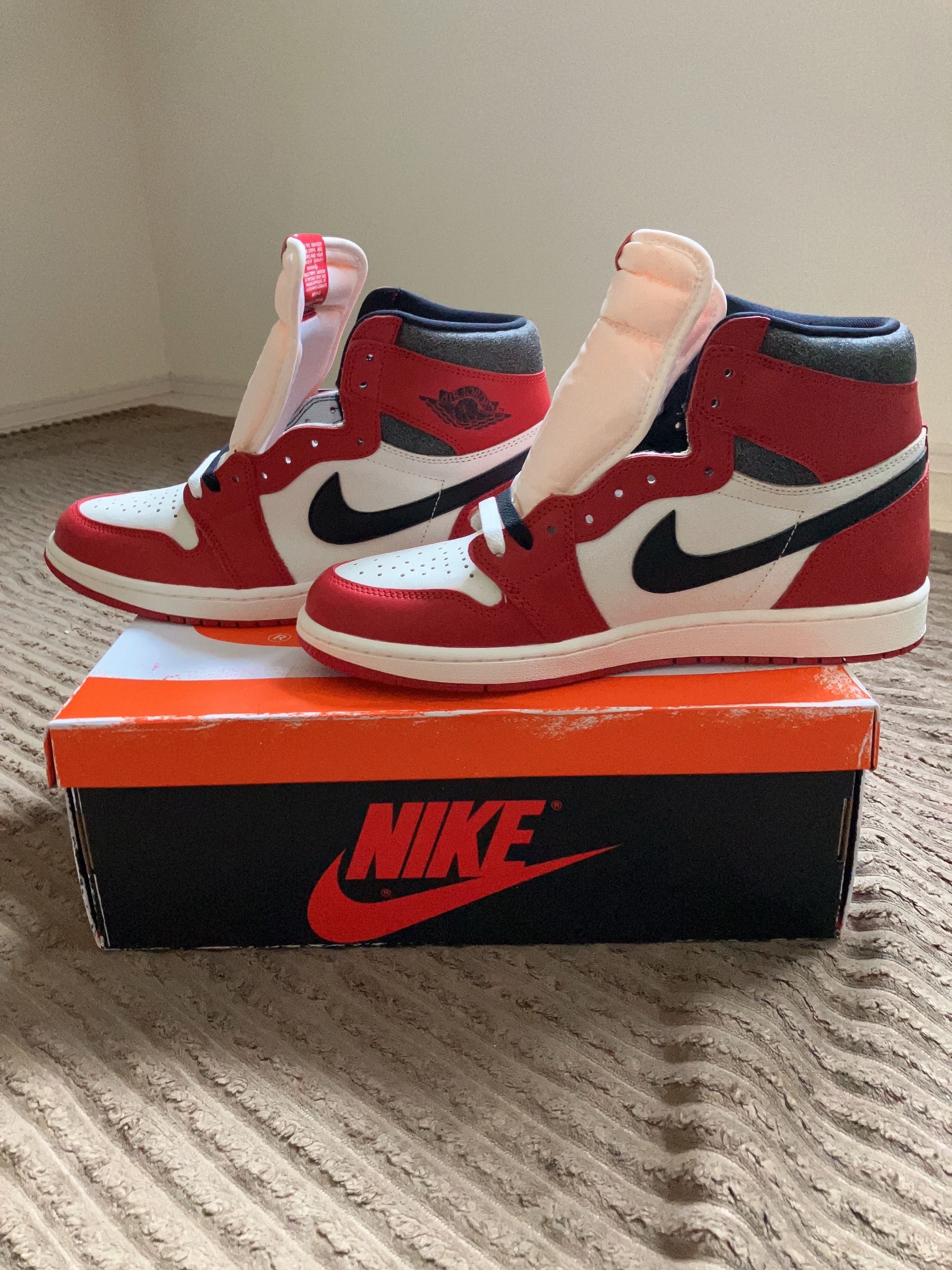 Nike Air Jordan 1 High OG "Lost & Found/Chicago"