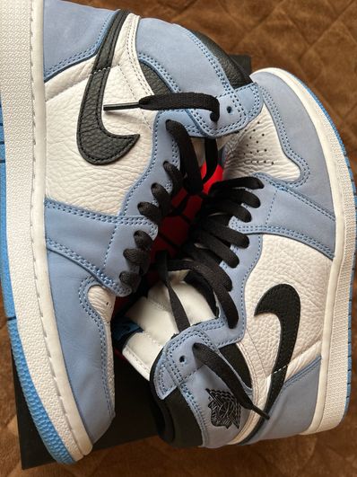 Nike Air Jordan 1 High OG "University Blue"