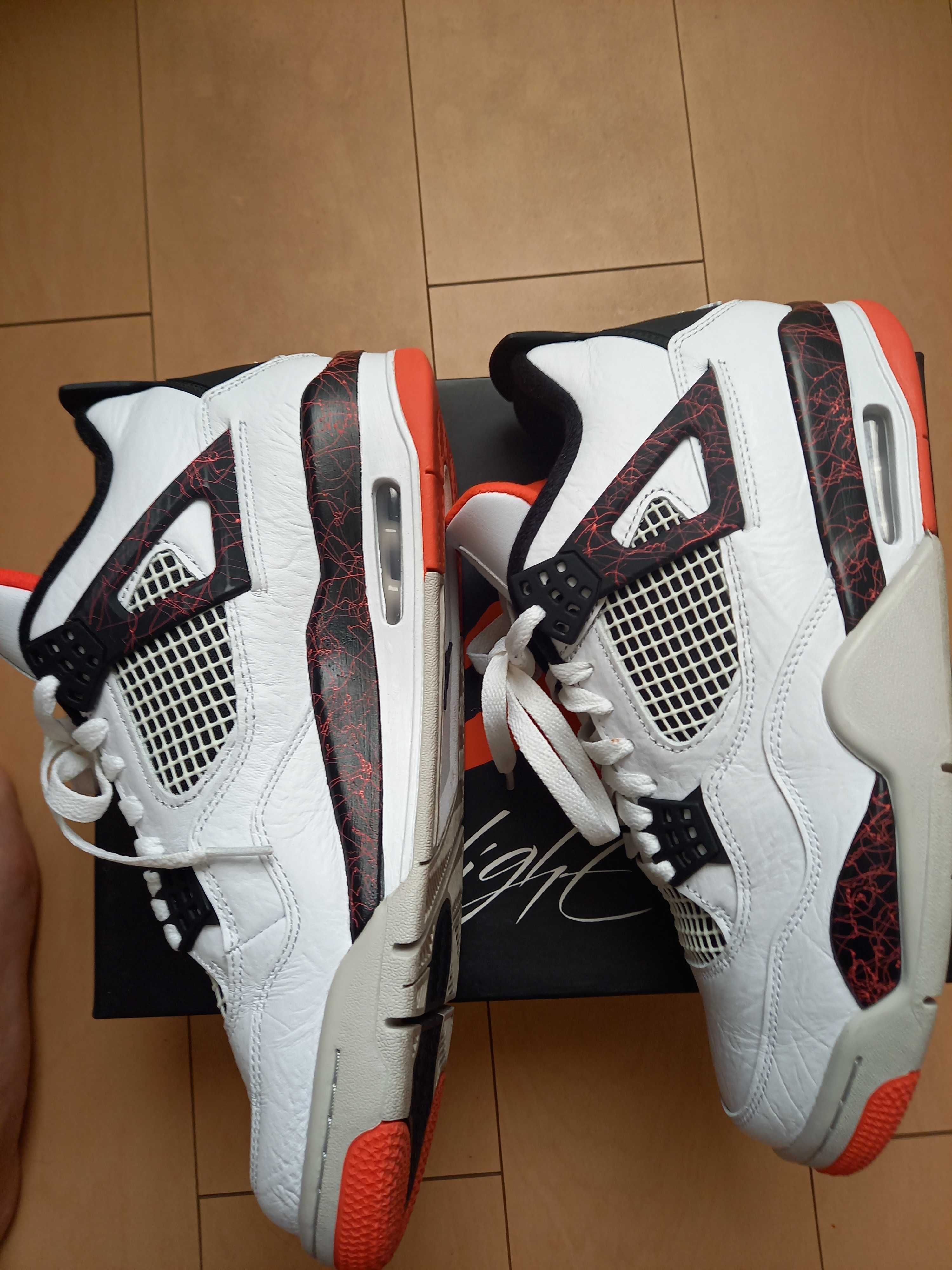 Nike Air Jordan 4 Retro "Flight Nostalgia"