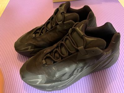adidas YEEZY Boost 700 MNVN "Black"