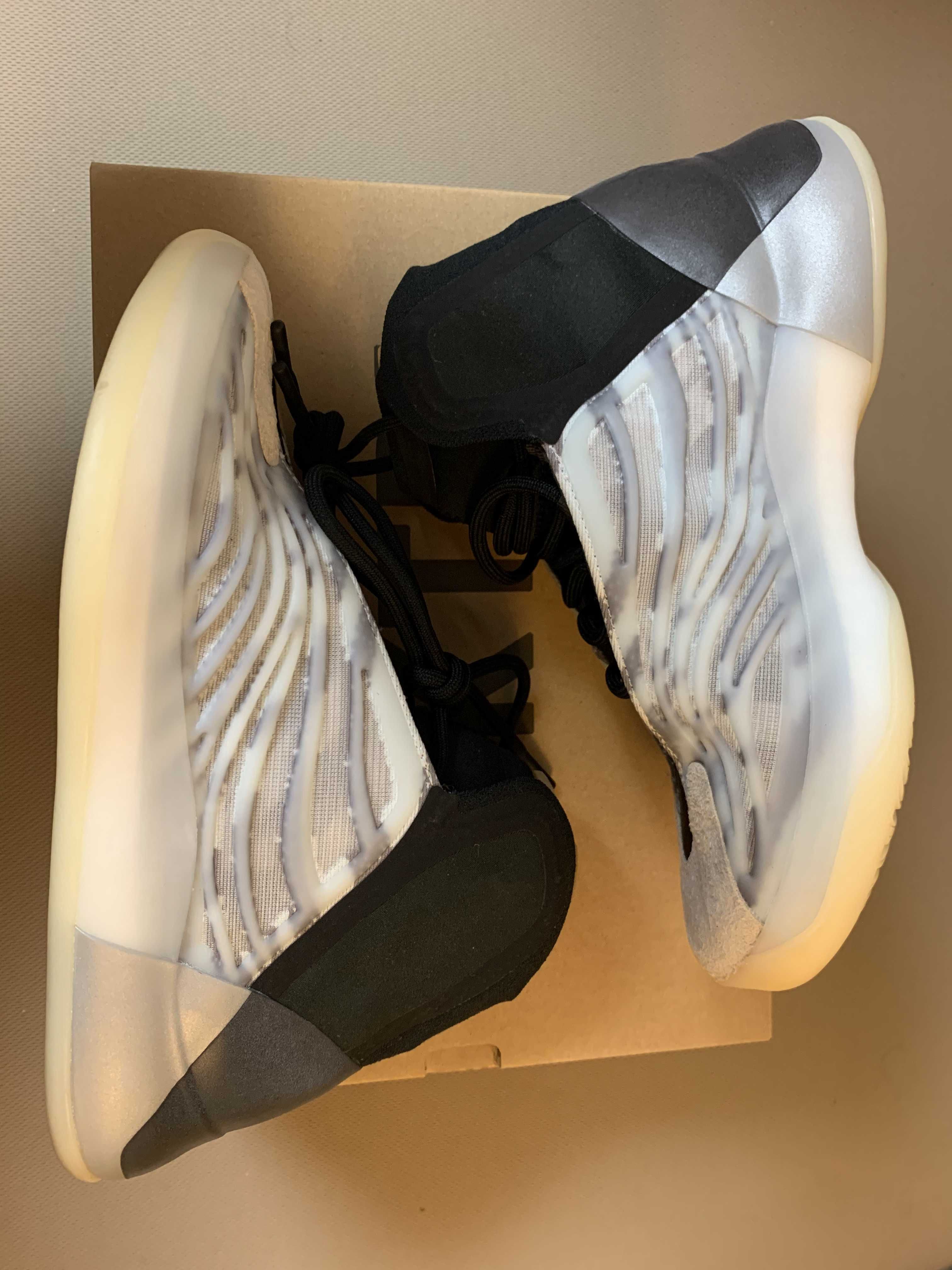 adidas YEEZY QNTM BSKTBL "QUANTUM"