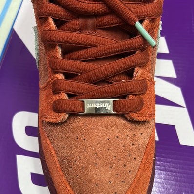 Nike SB Dunk Low Pro PRM "Mystic Red and Rosewood"