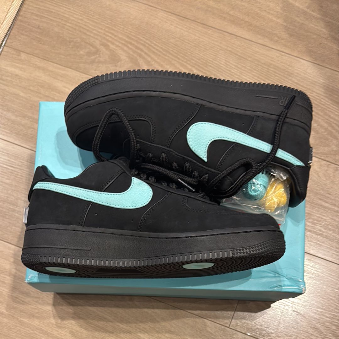 Tiffany & Co. × Nike Air Force 1 Low "1837"