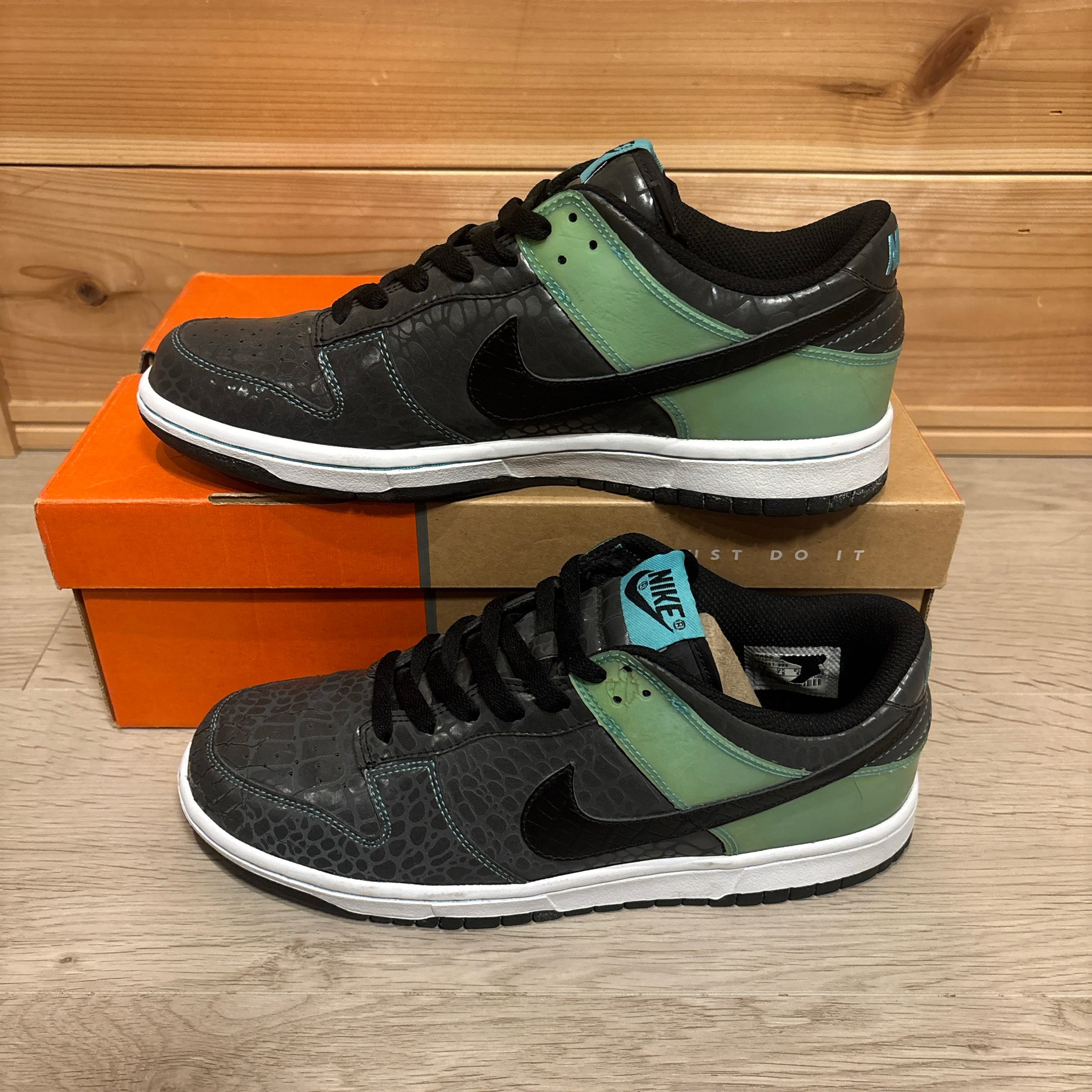 Nike Dunk Low "Un-Tiffany"