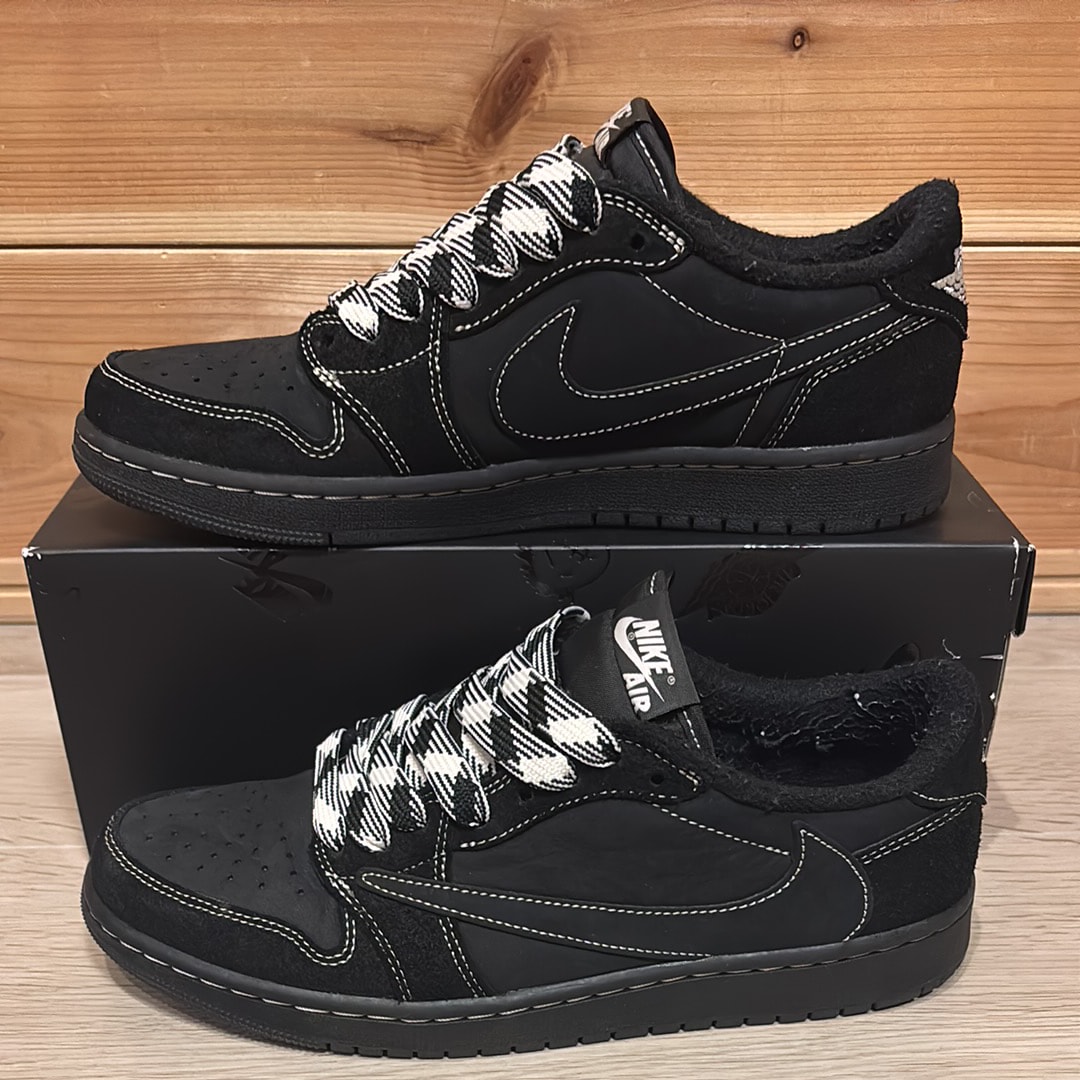 Travis Scott × Nike Air Jordan 1 Low OG SP "Black Phantom"