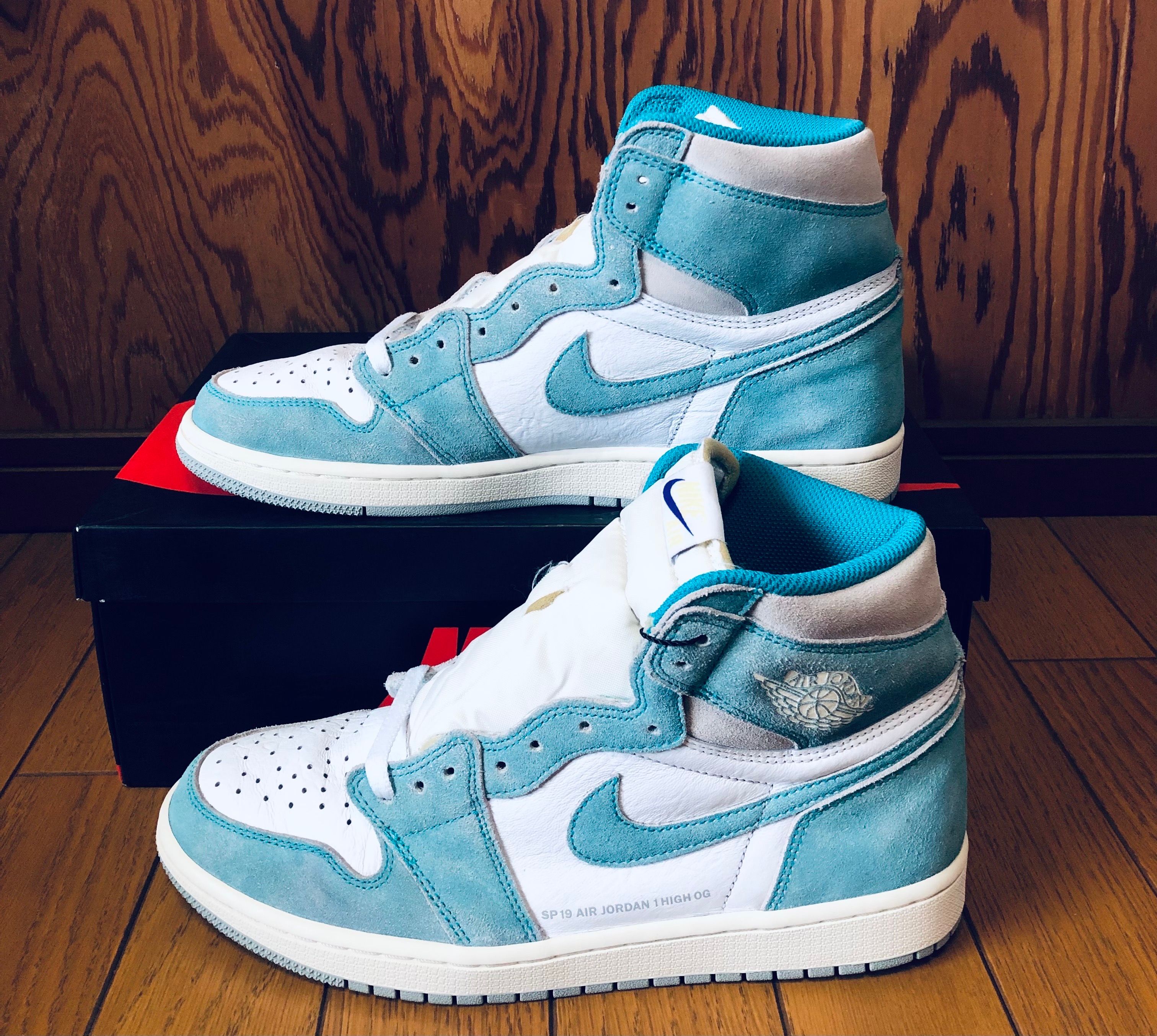 Nike Air Jordan 1 Retro High OG "Turbo Green"