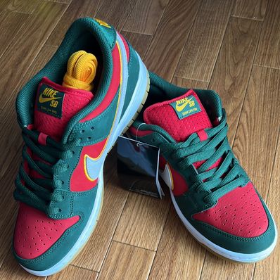 Nike SB Dunk Low PRM "Seattle Supersonics/Fir and Fire Red"