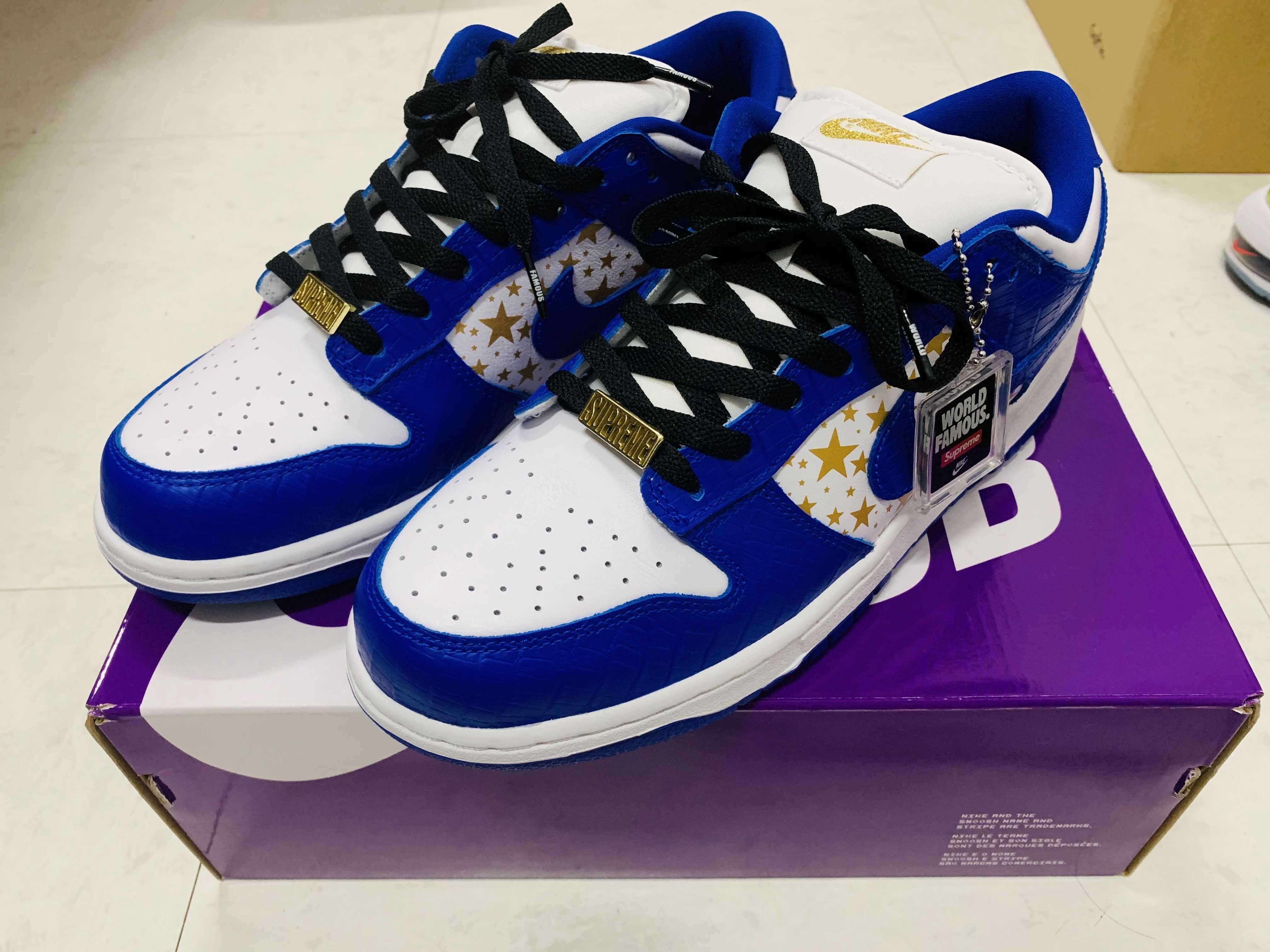 Supreme × Nike SB Dunk Low OG QS Gold Stars "White/Hyper Blue"