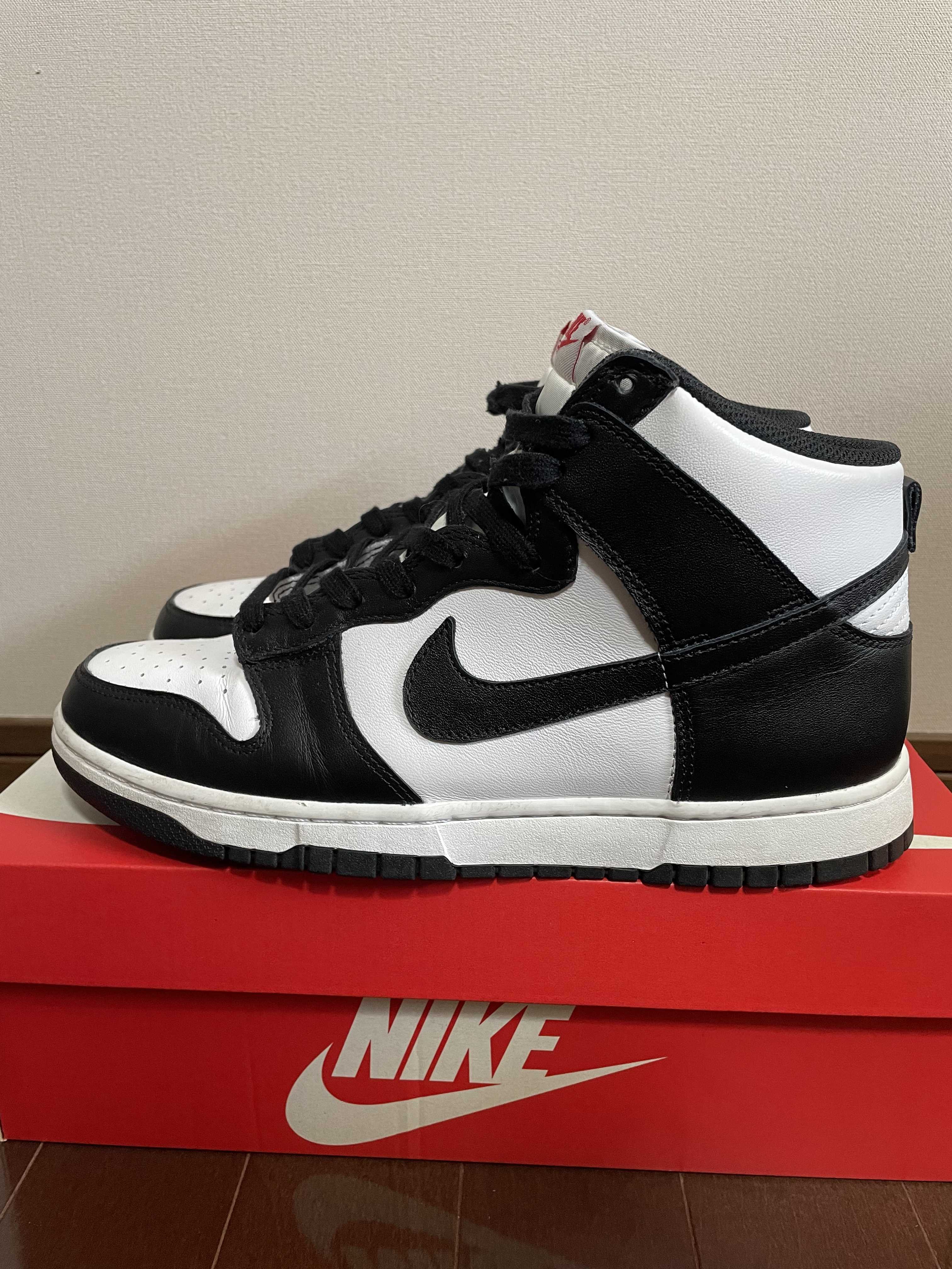 Nike Dunk High "Black and White"