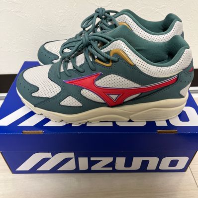 Patta × Mizuno Sky Medal TR "Ivory/Red/Green"
