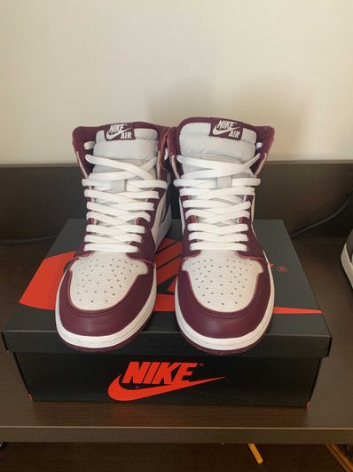 Nike Air Jordan 1 High OG "Bordeaux"