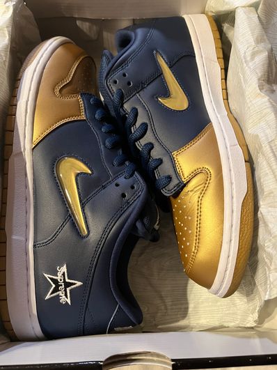 Supreme × Nike SB Dunk Low OG QS "Metallic Gold/Navy"
