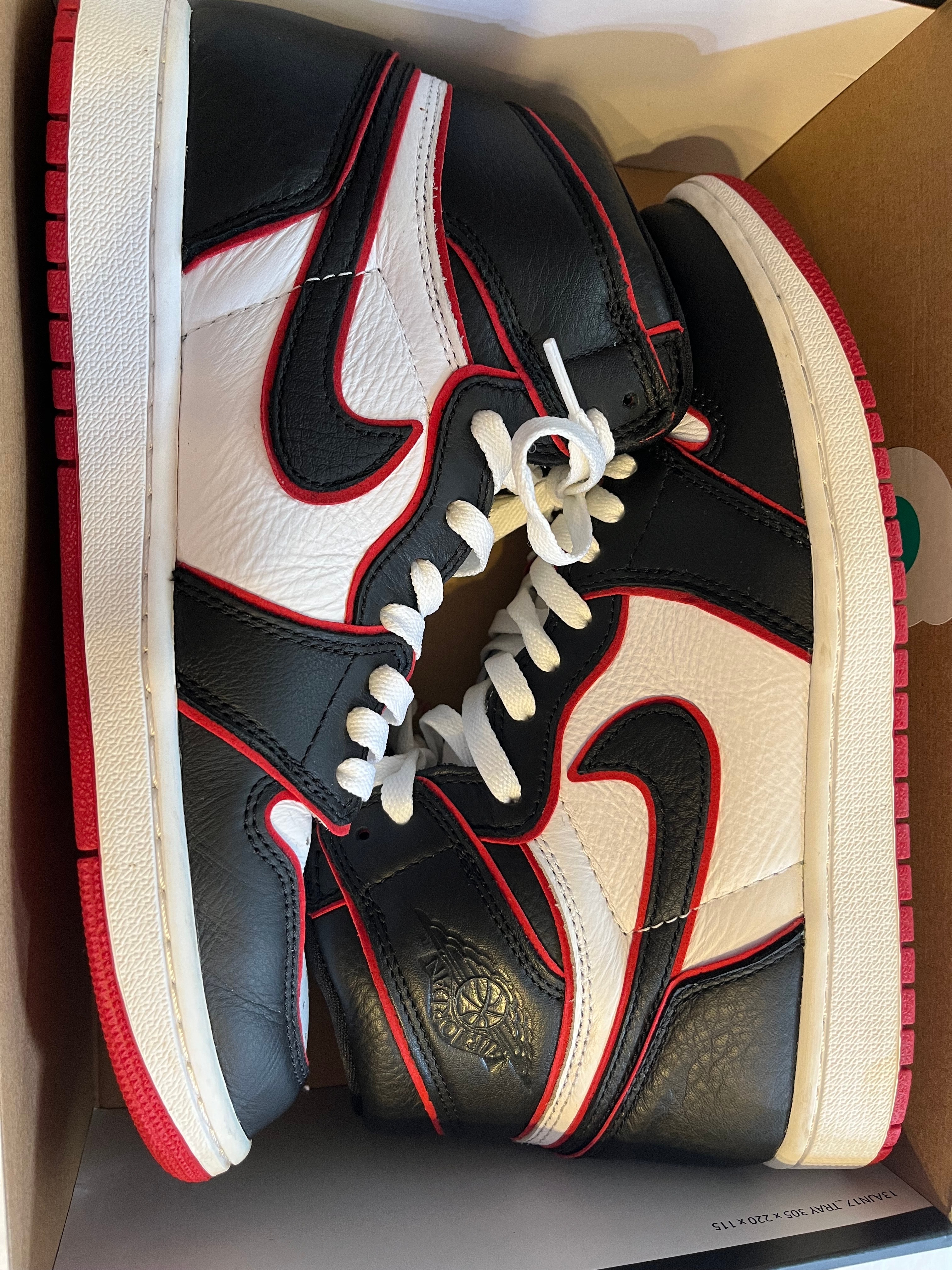 Nike Air Jordan 1 Retro High OG "Blood Line"