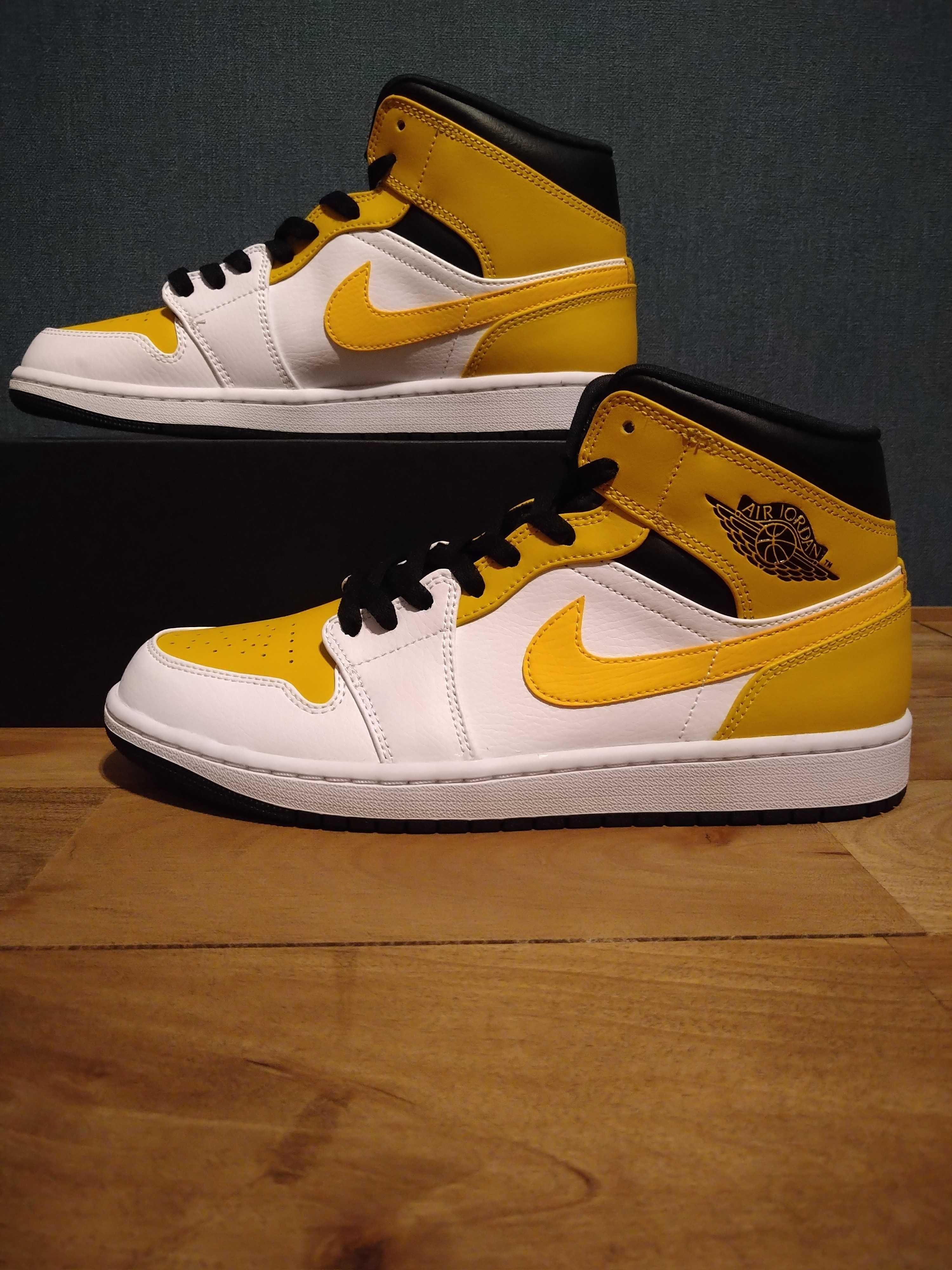 Nike Air Jordan 1 Mid "University Gold"