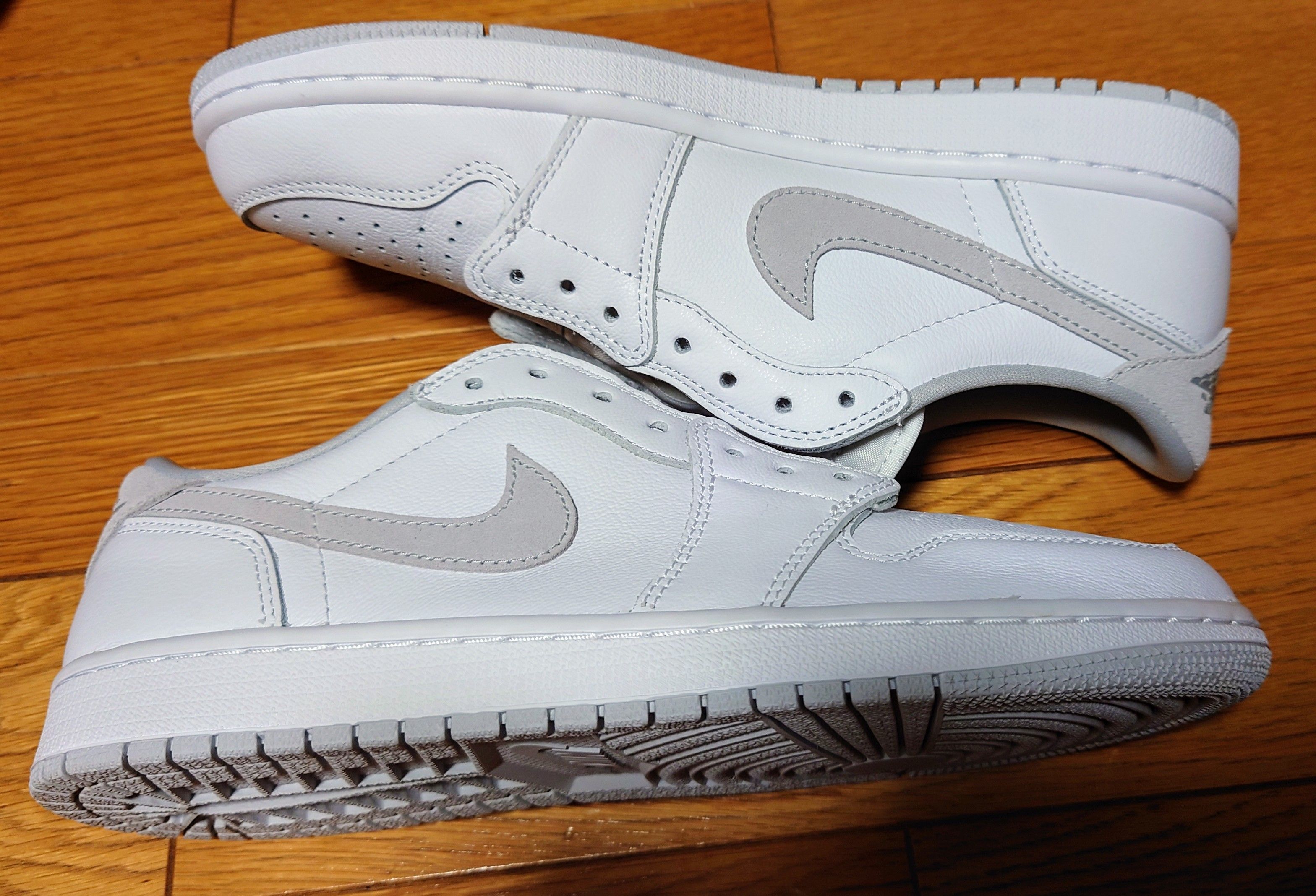 Nike Air Jordan 1 Low OG "Neutral Grey"