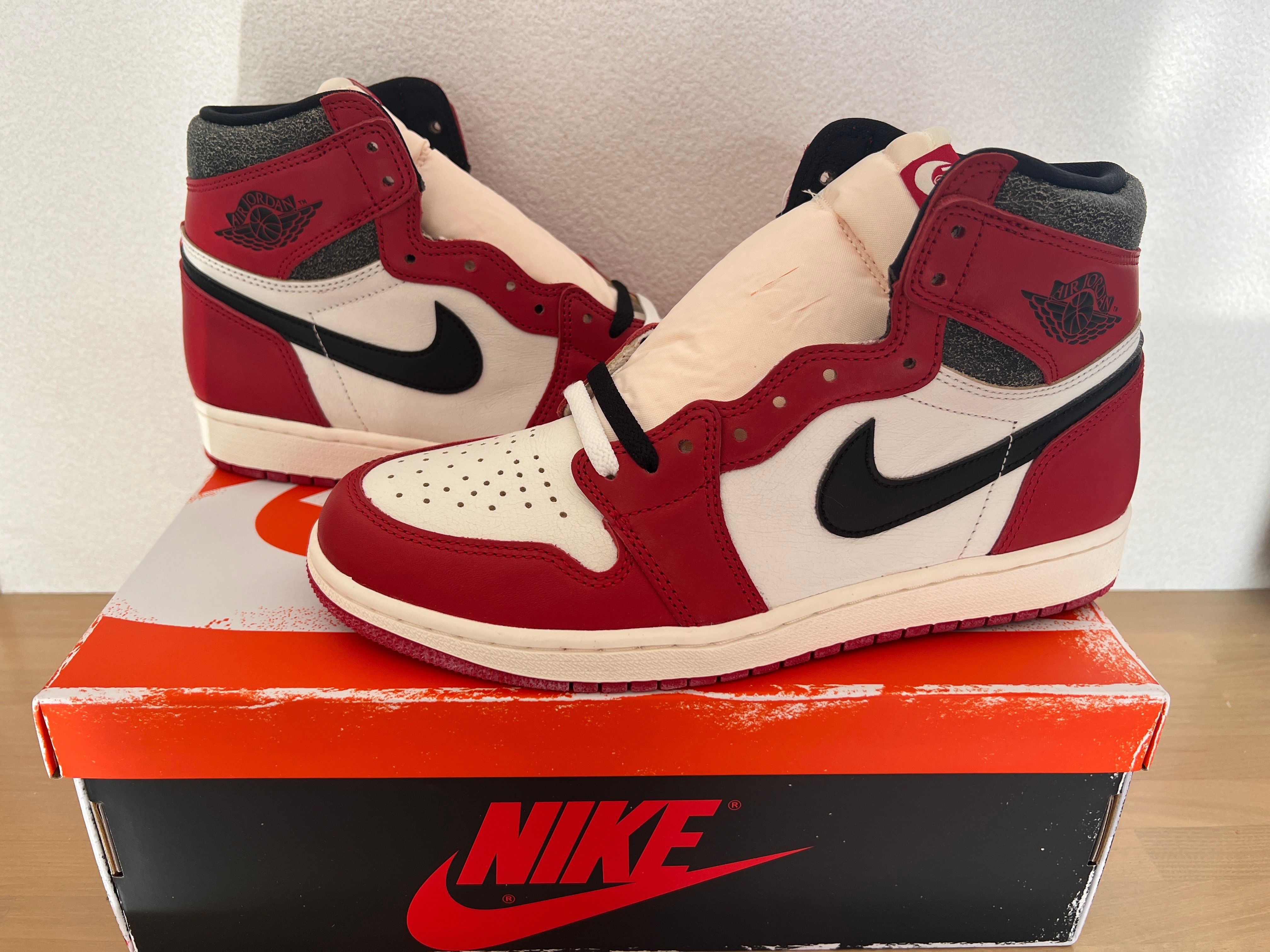 Nike Air Jordan 1 High OG "Lost & Found/Chicago"