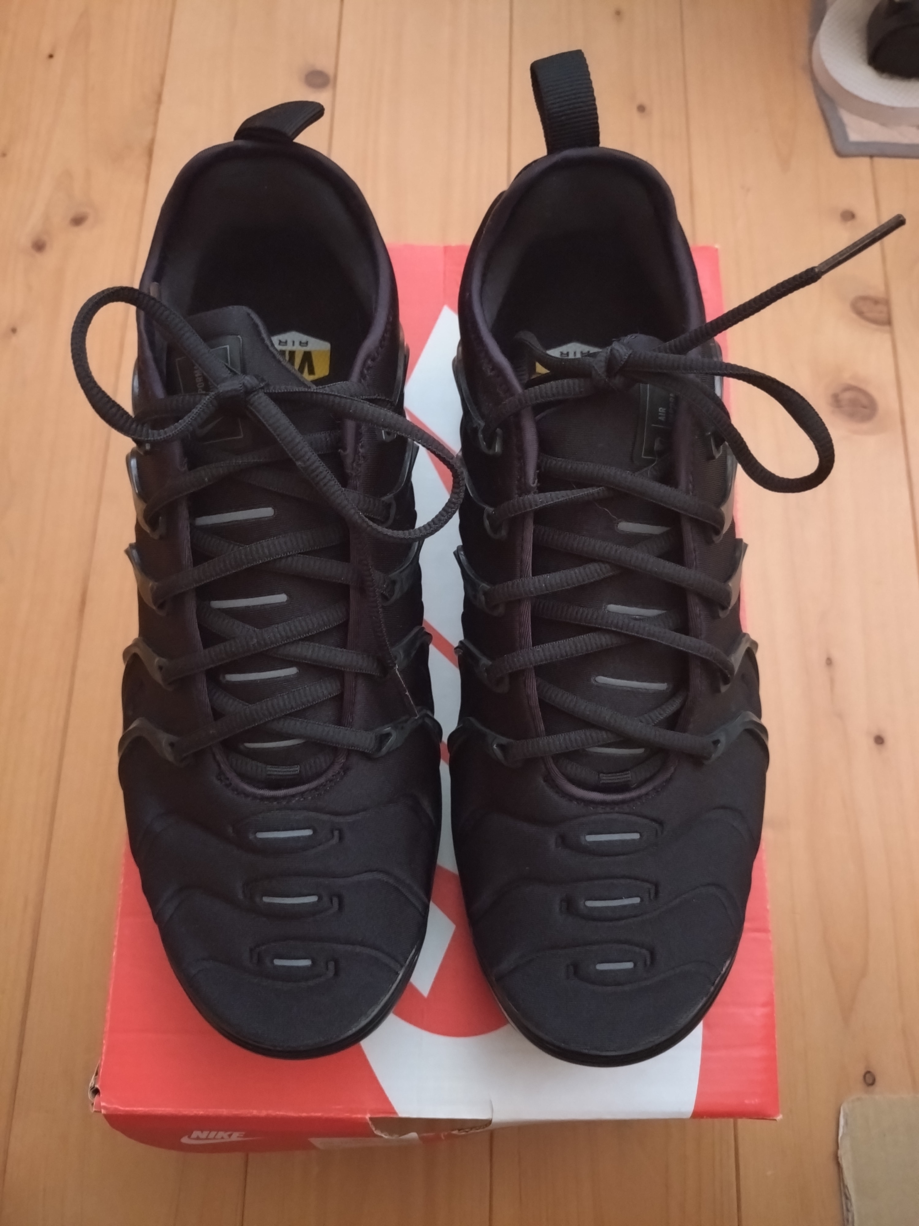 Nike Air Vapormax Plus "Triple Black" (2018)