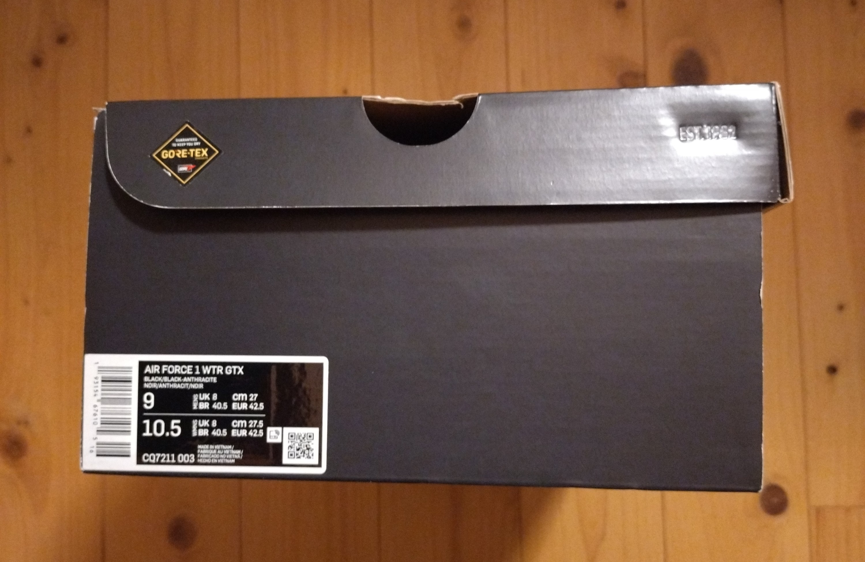 ナイキ エアフォース ゴアテックス ハイ "トリプルブラック"